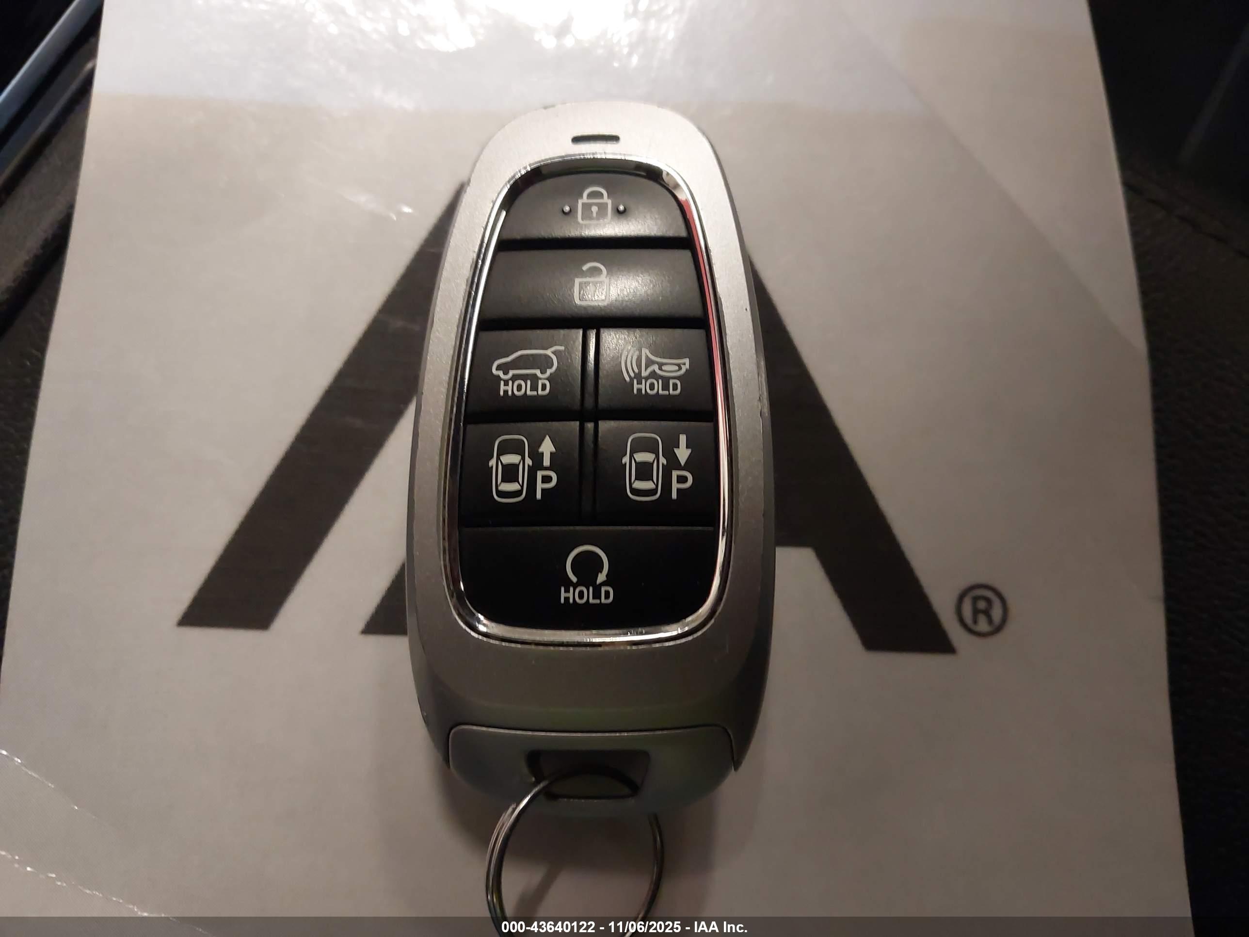HYUNDAI TUCSON image 11