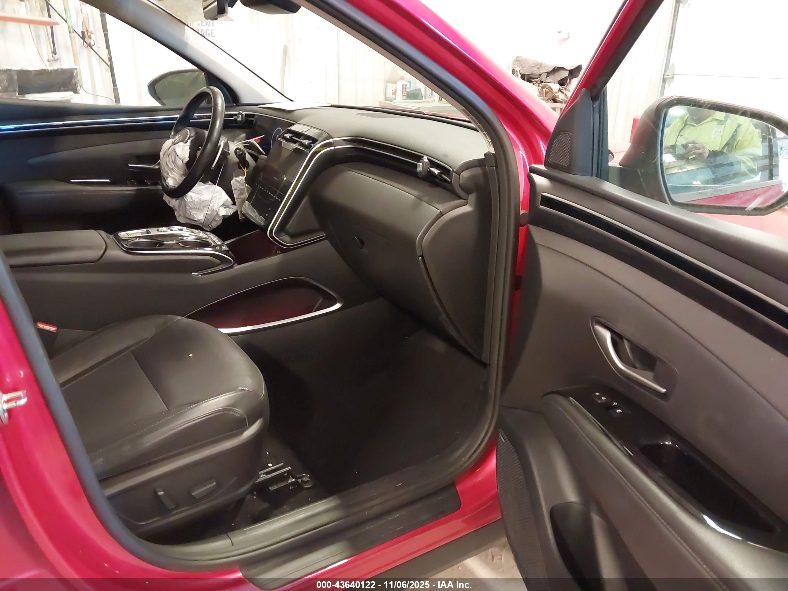 HYUNDAI TUCSON image 5
