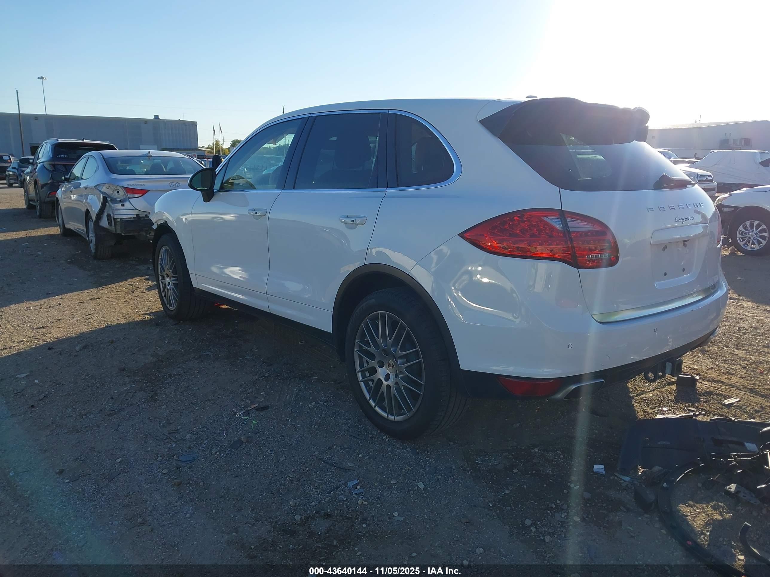 PORSCHE CAYENNE image 3