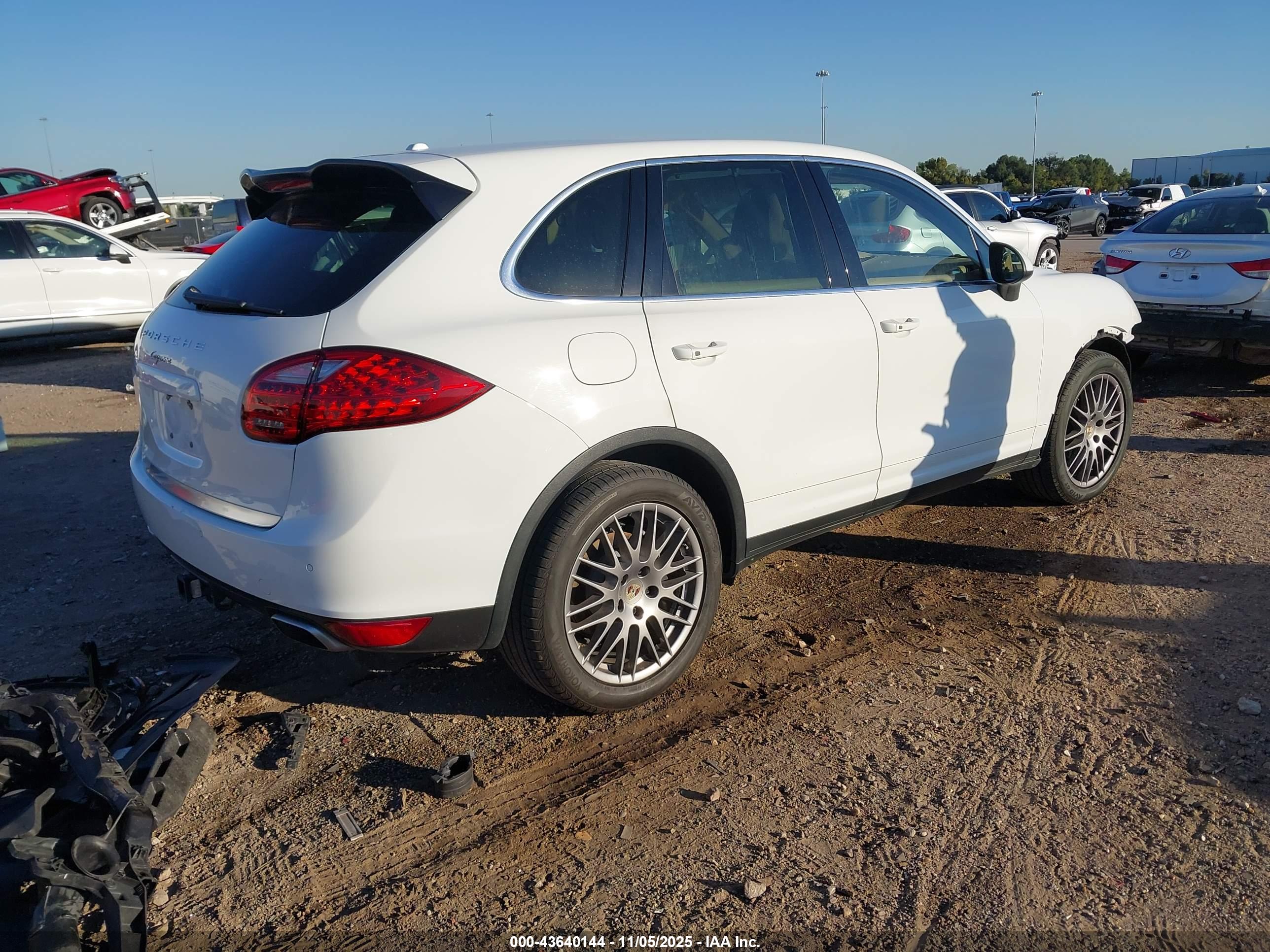 PORSCHE CAYENNE image 4
