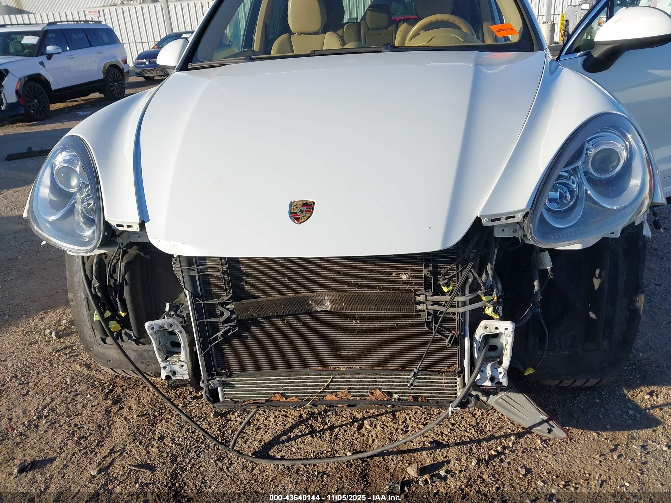 PORSCHE CAYENNE image 6