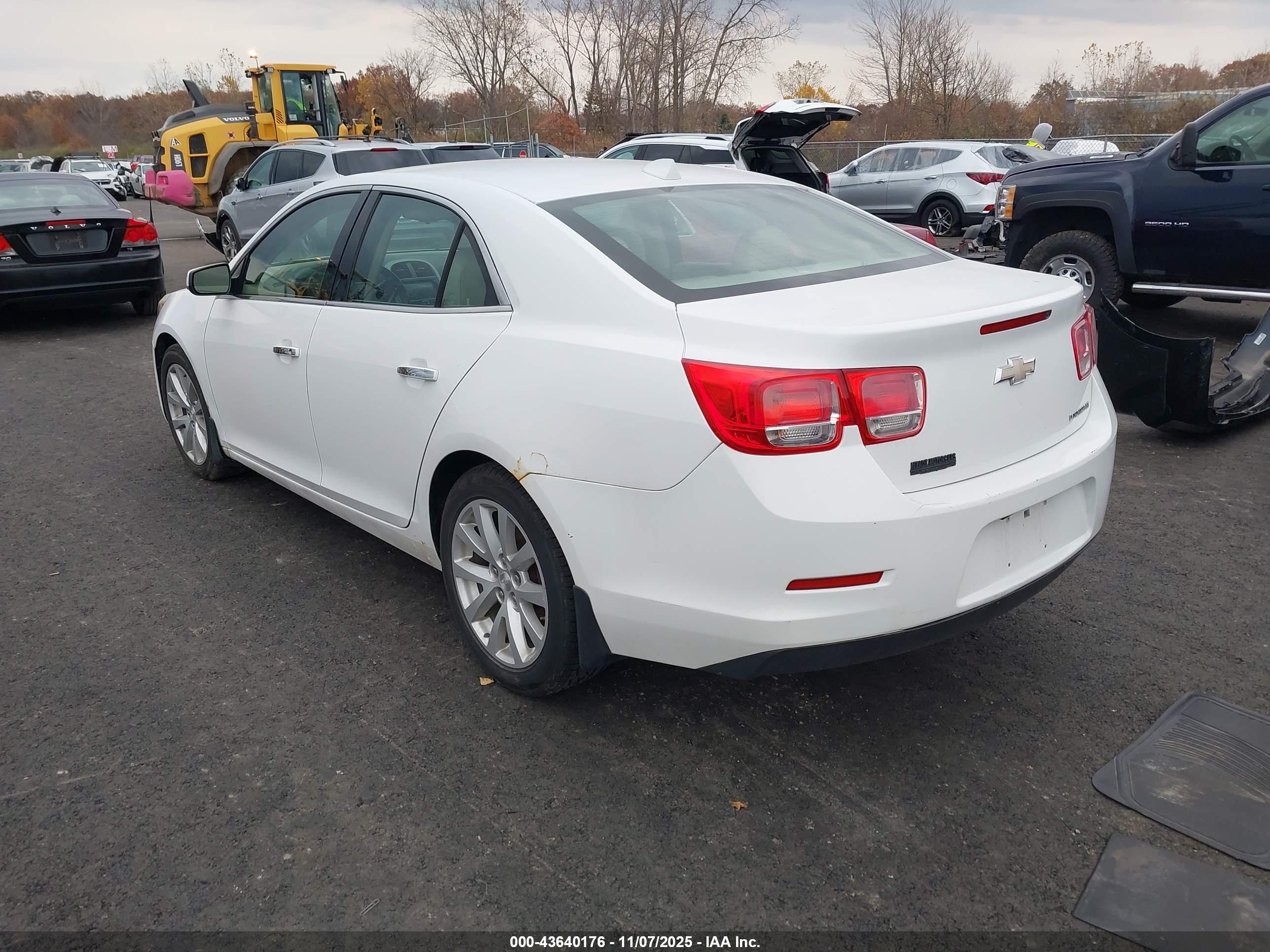 CHEVROLET MALIBU image 3