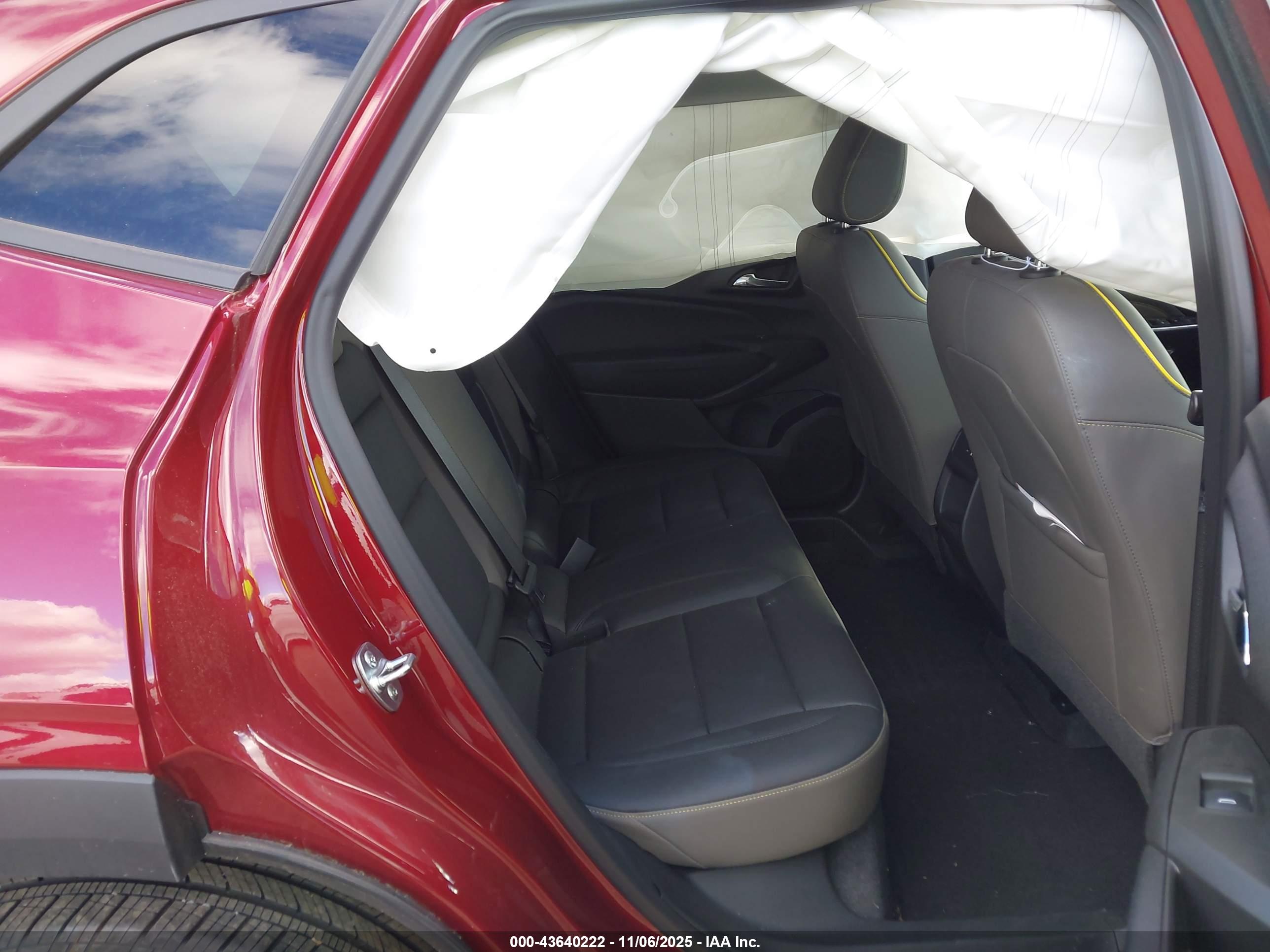 CHEVROLET TRAX image 8