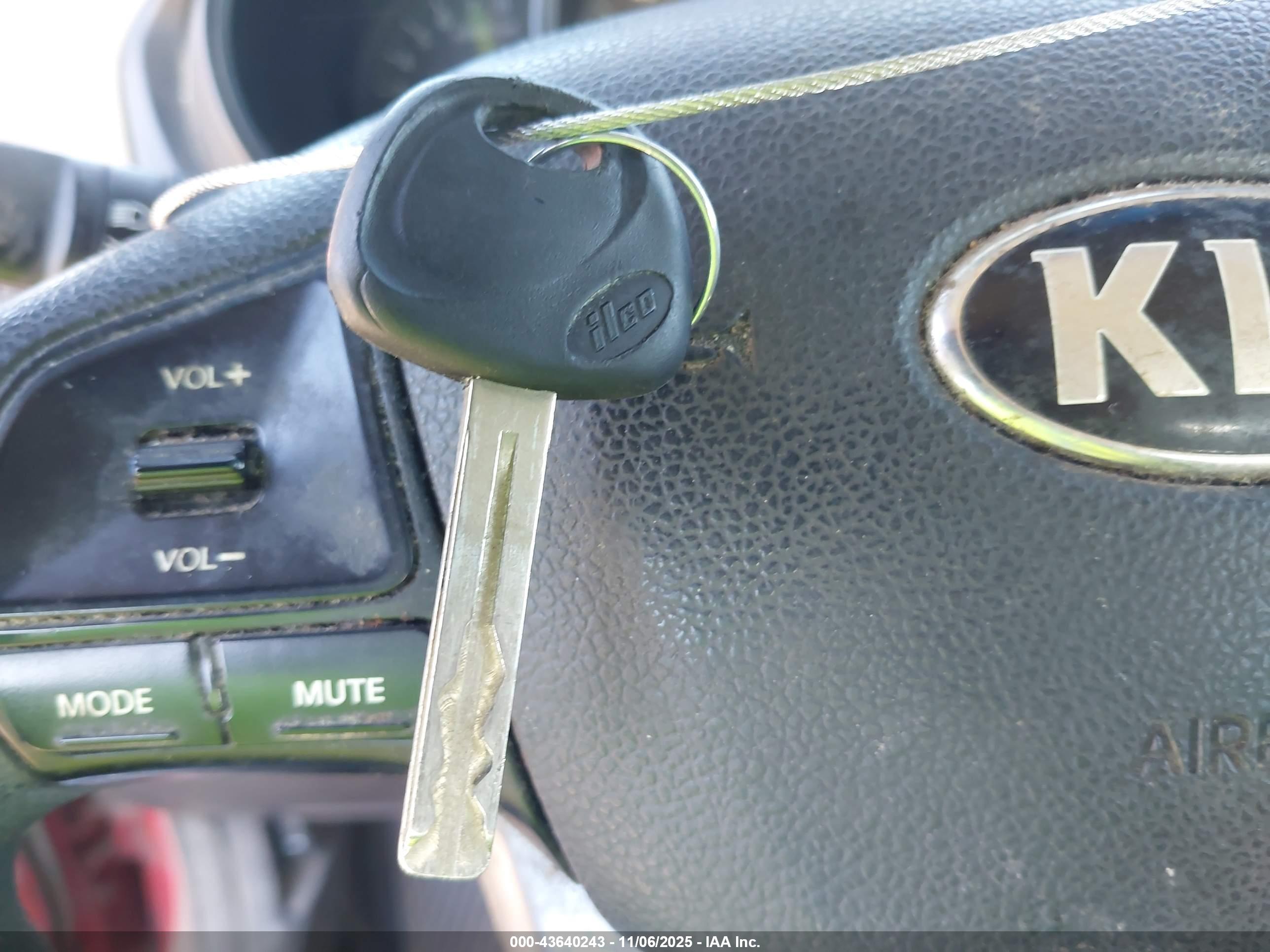 KIA RIO image 11