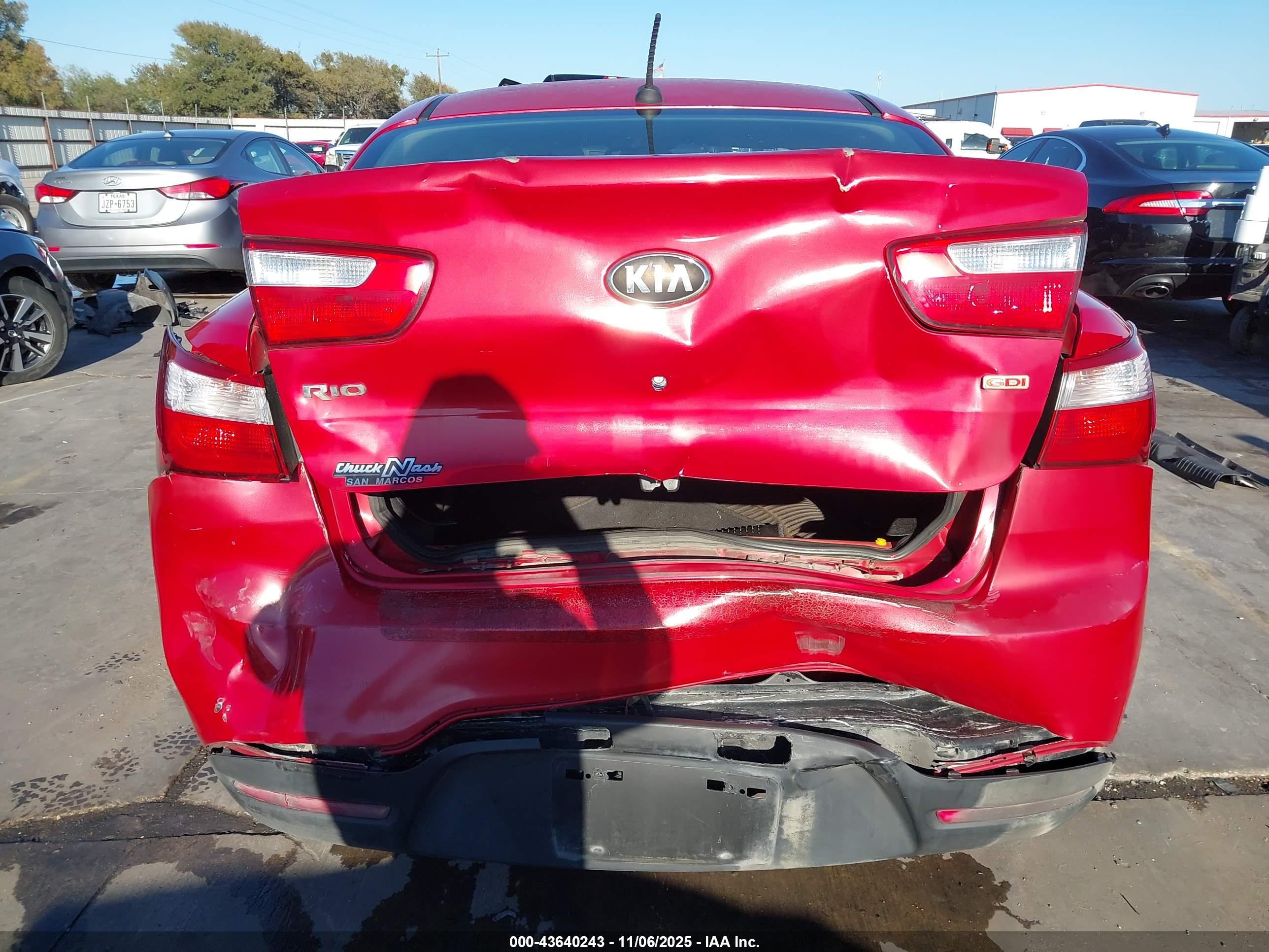 KIA RIO image 6