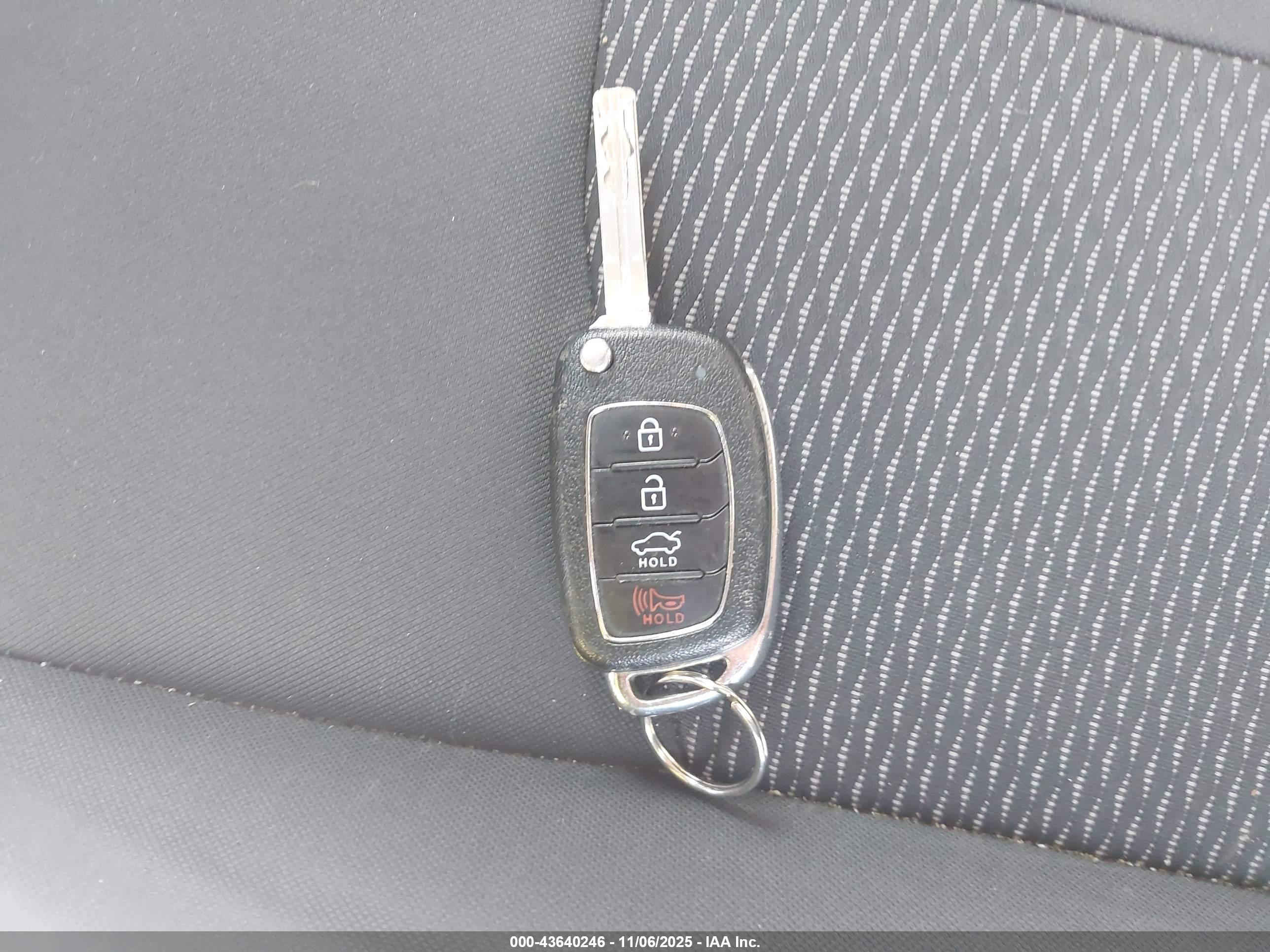 HYUNDAI SONATA image 11