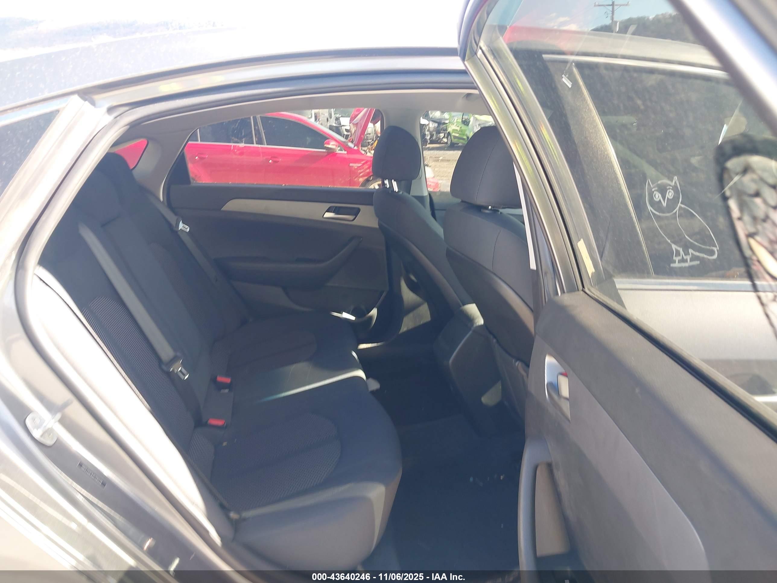 HYUNDAI SONATA image 8