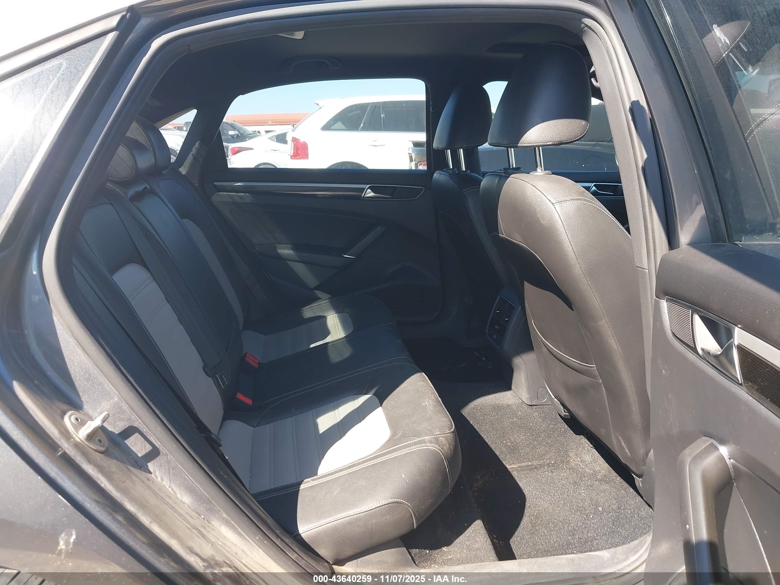 VOLKSWAGEN PASSAT image 8
