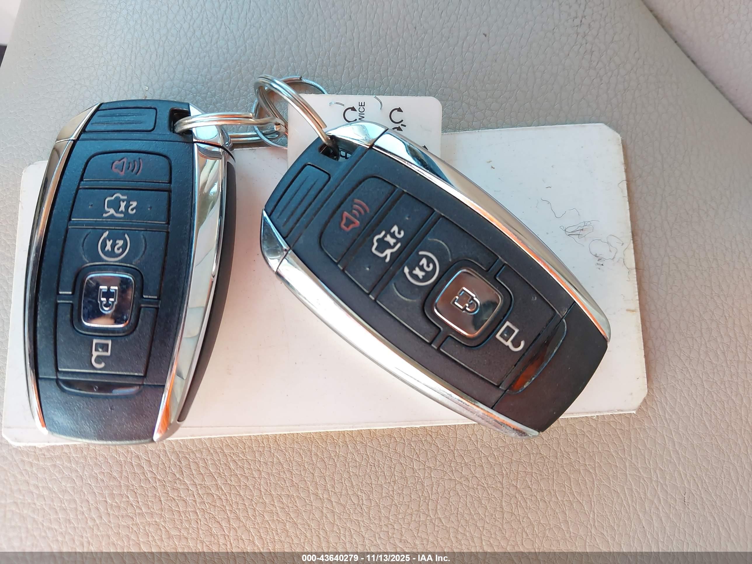 LINCOLN MKC image 11