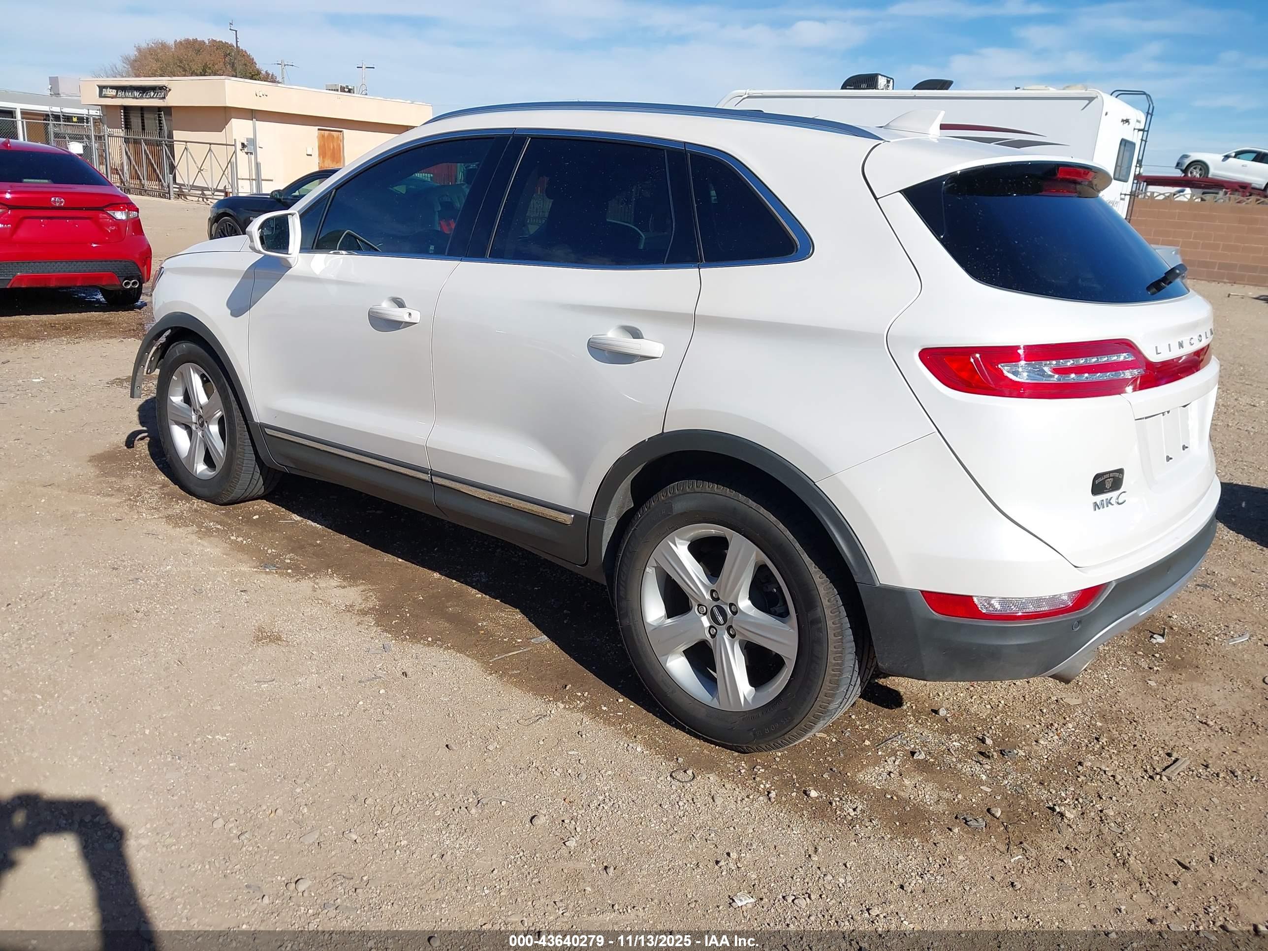 LINCOLN MKC image 3