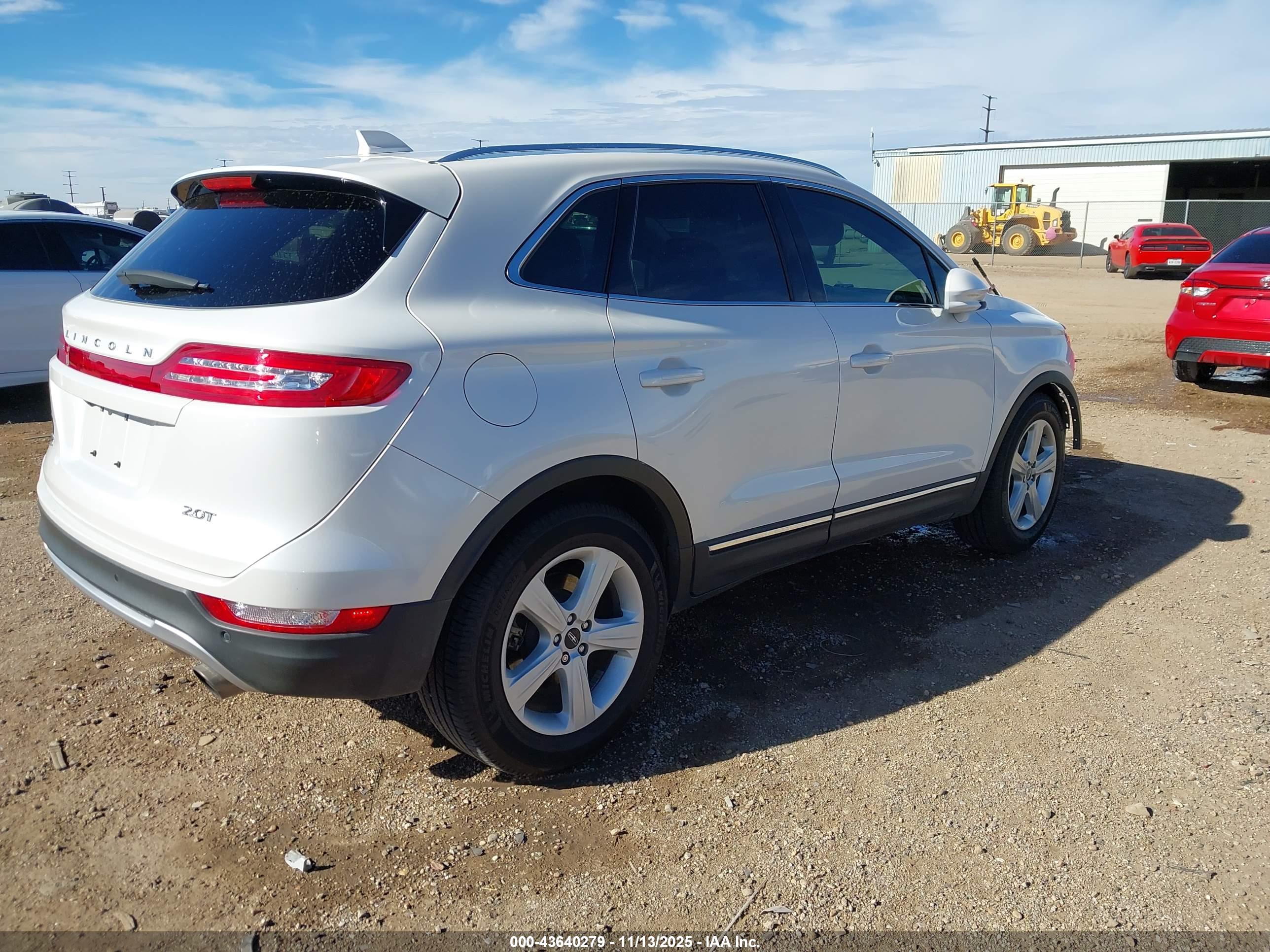 LINCOLN MKC image 4