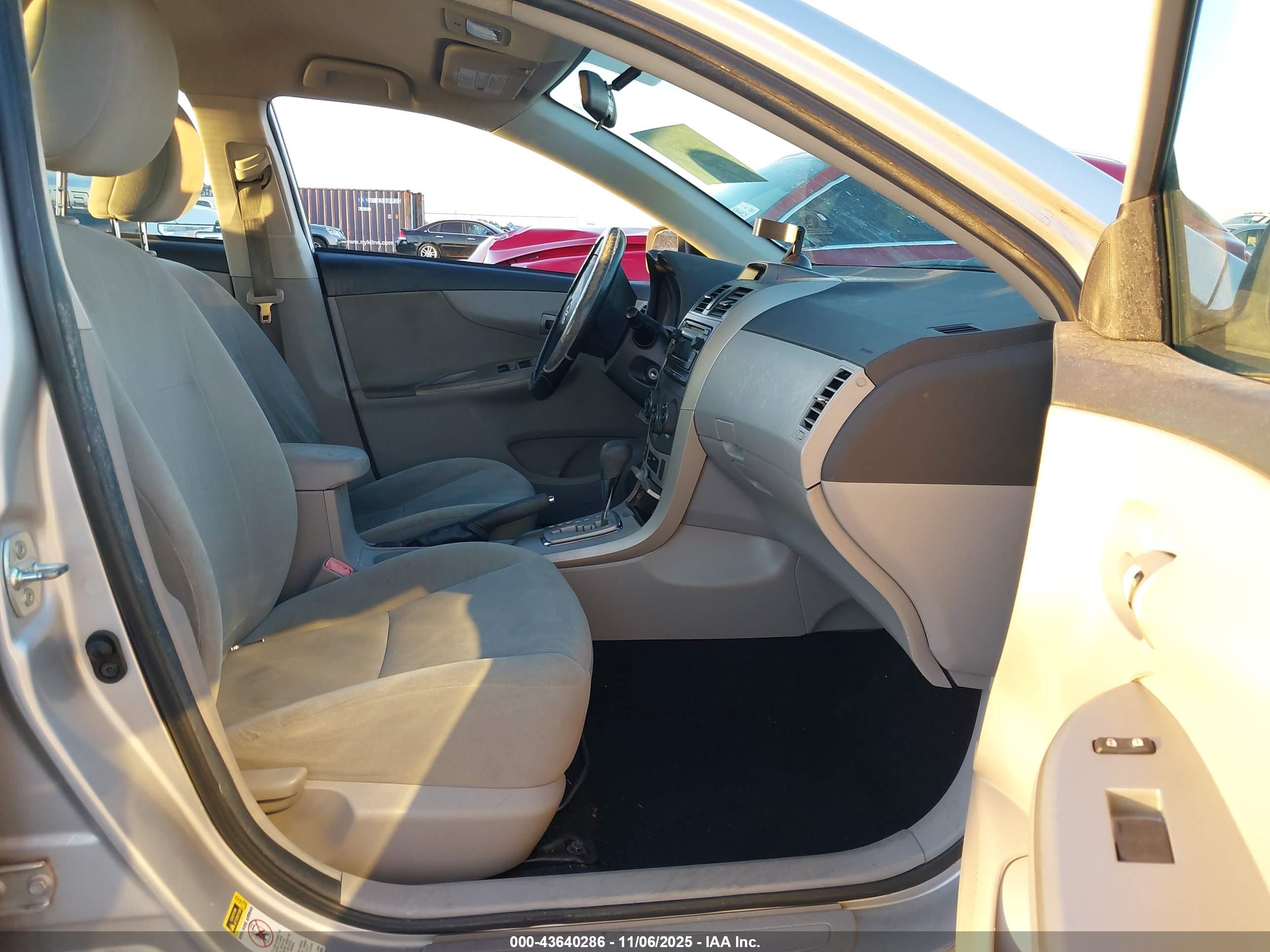 TOYOTA COROLLA image 5