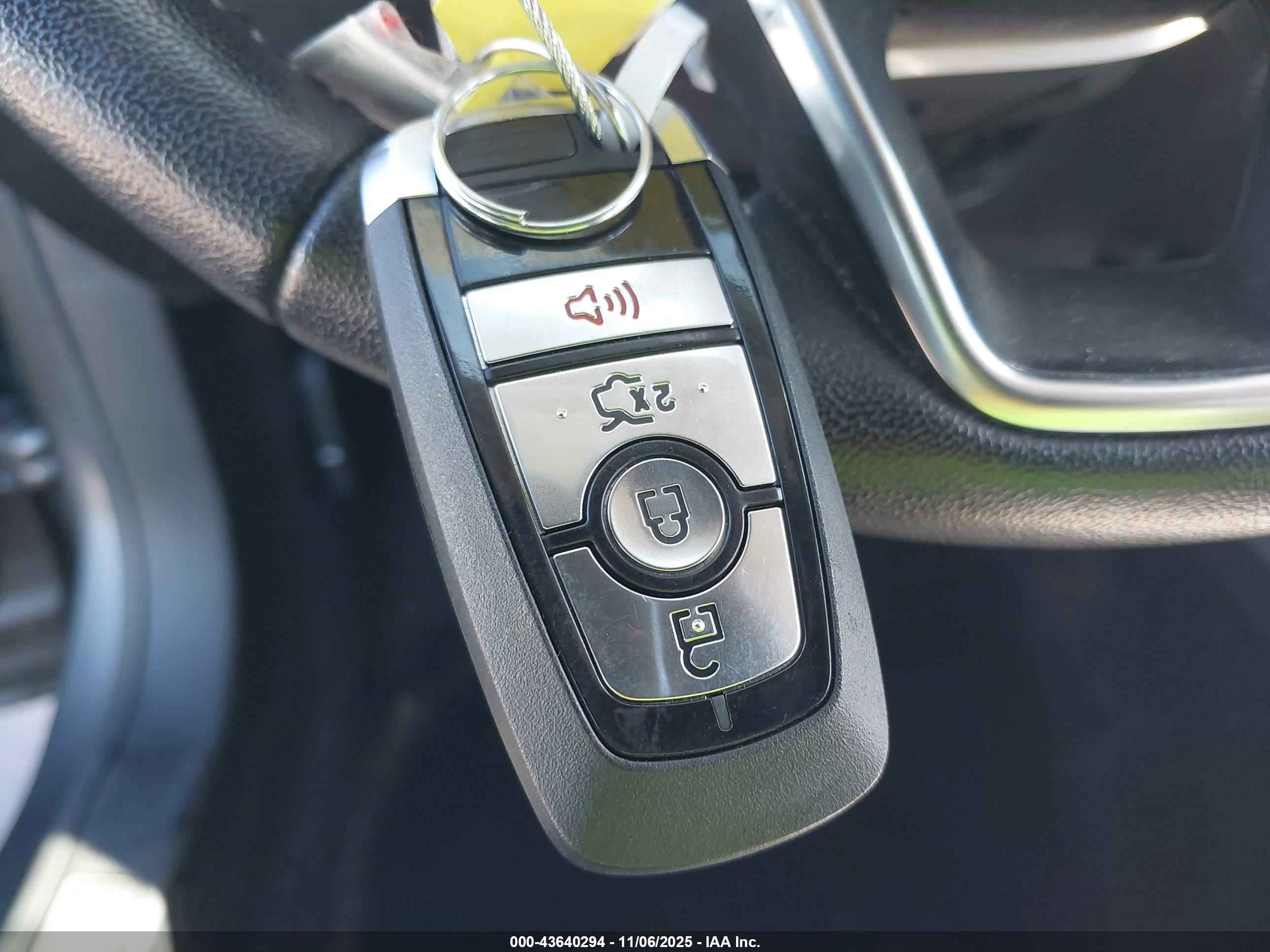 FORD FUSION image 11