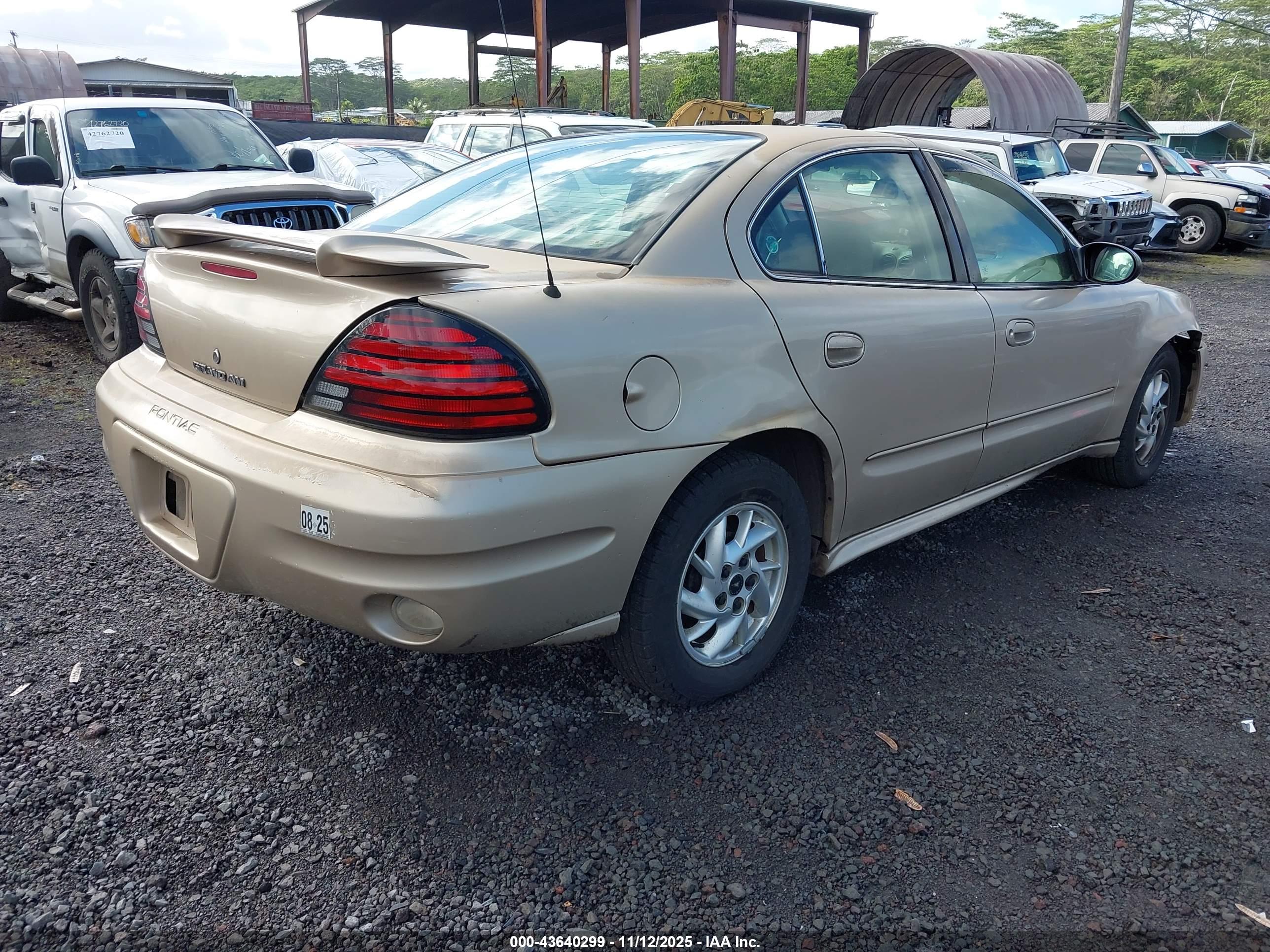 PONTIAC GRAND image 4
