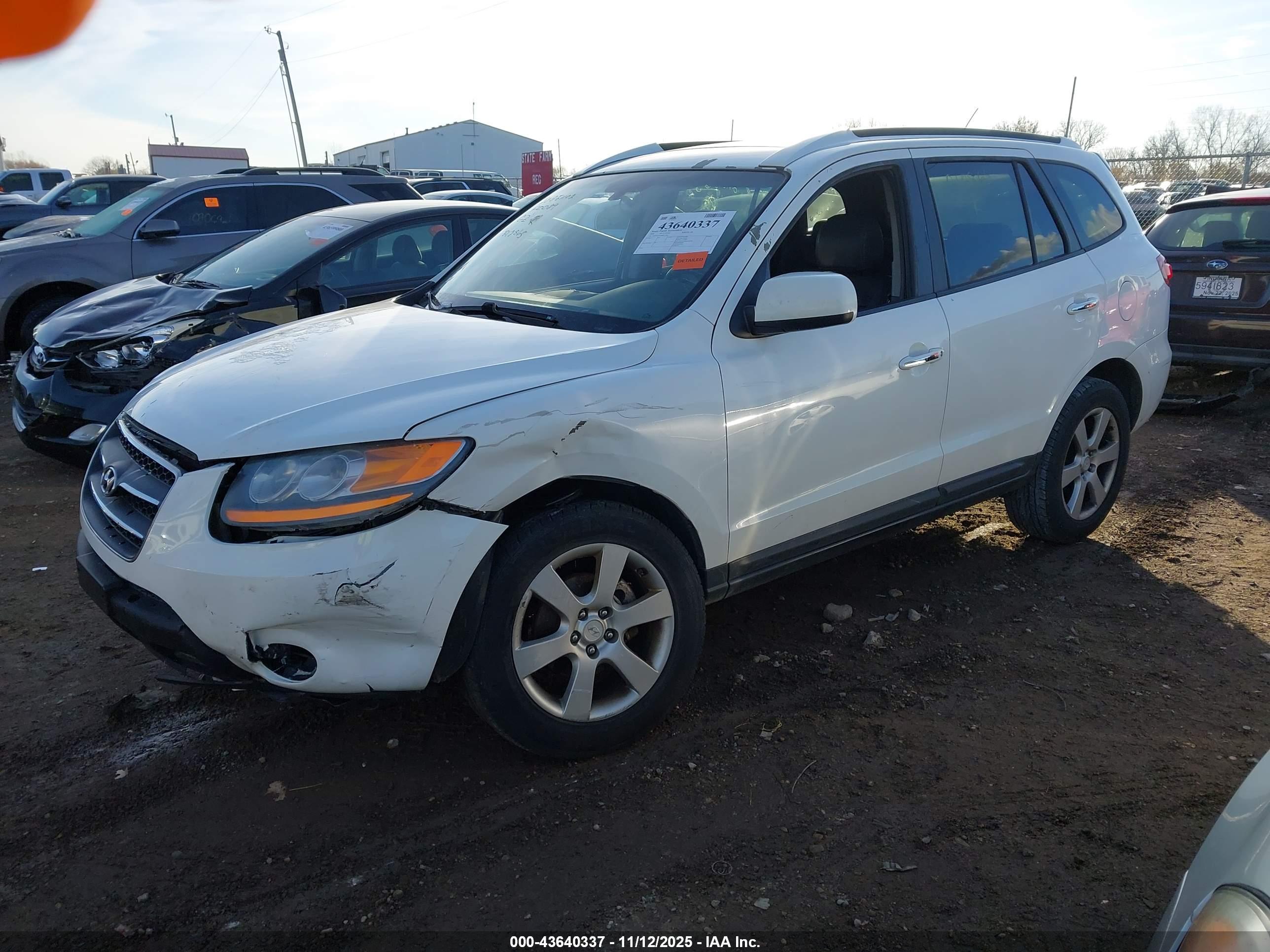 HYUNDAI SANTA image 2