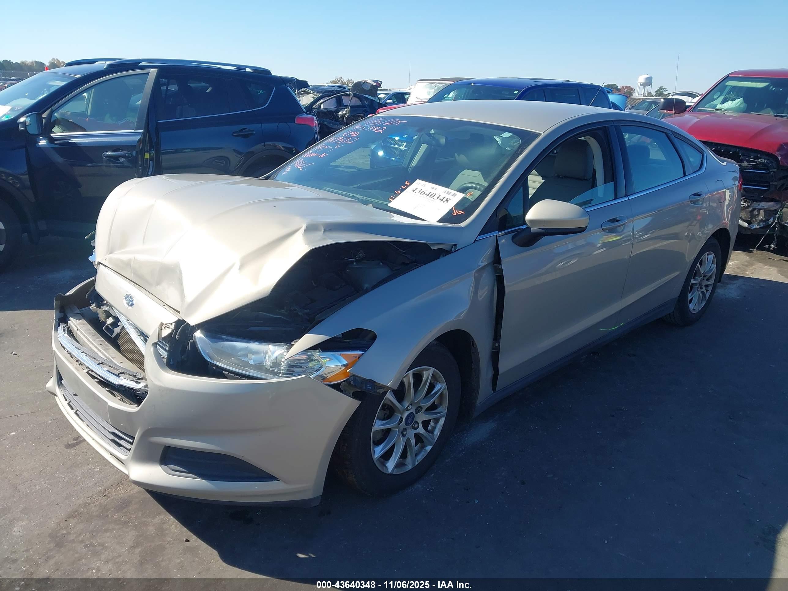 FORD FUSION image 2