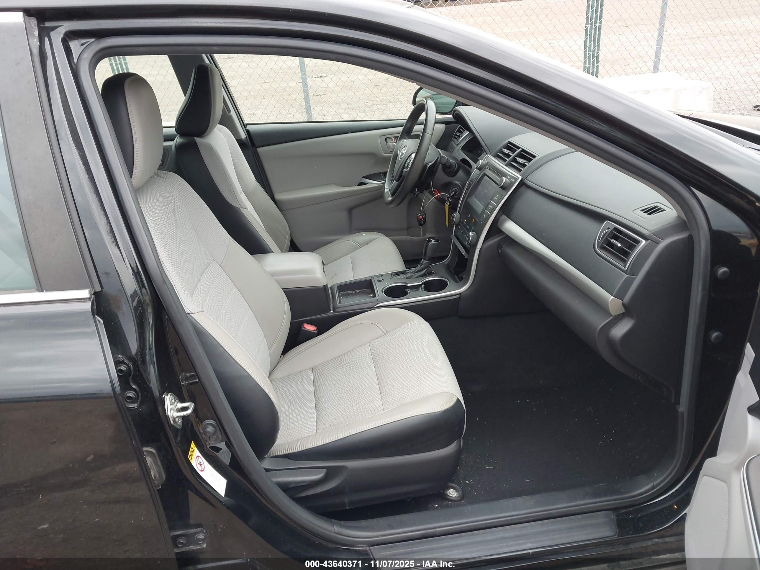 TOYOTA CAMRY image 5