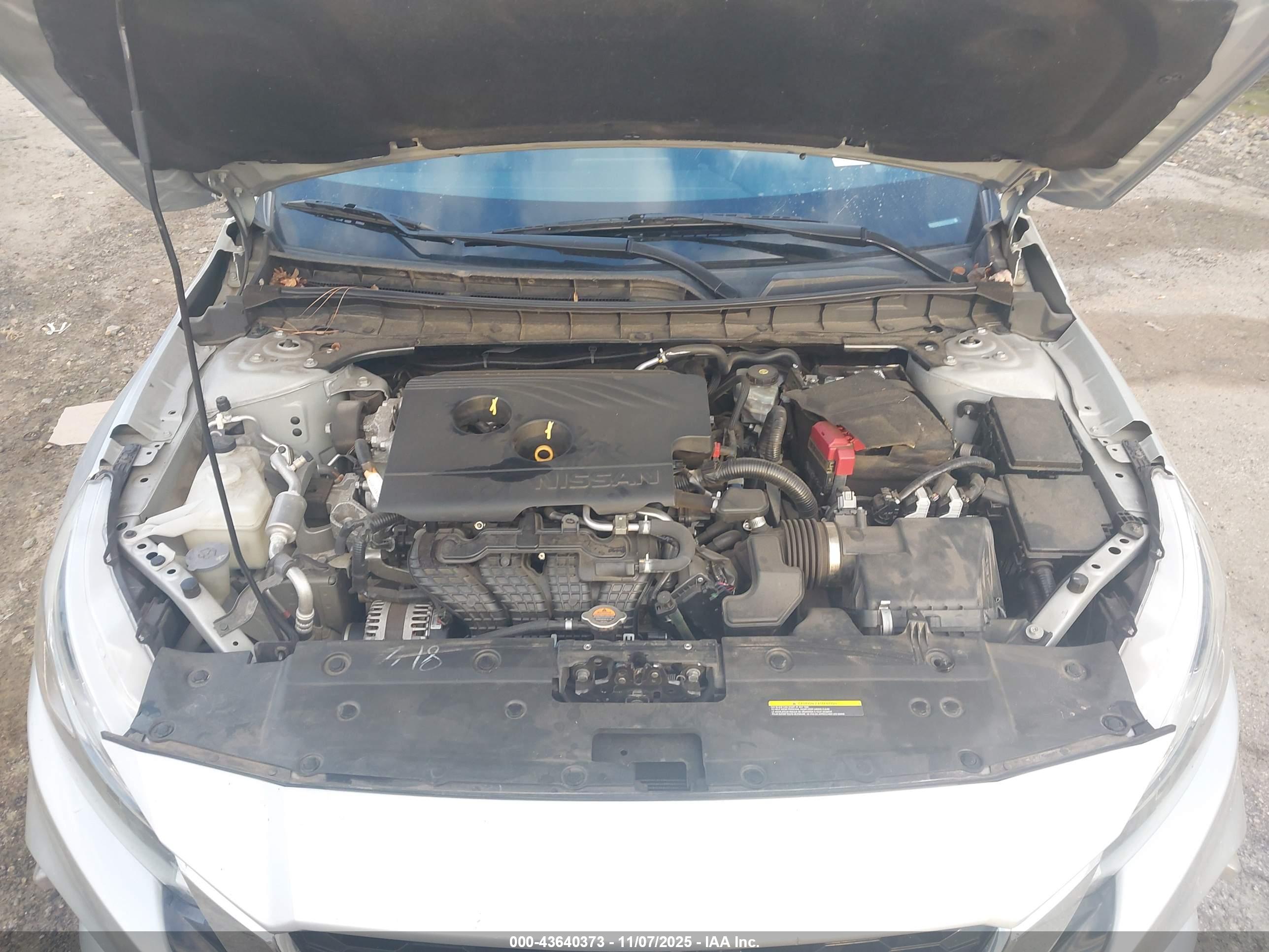 NISSAN ALTIMA image 10