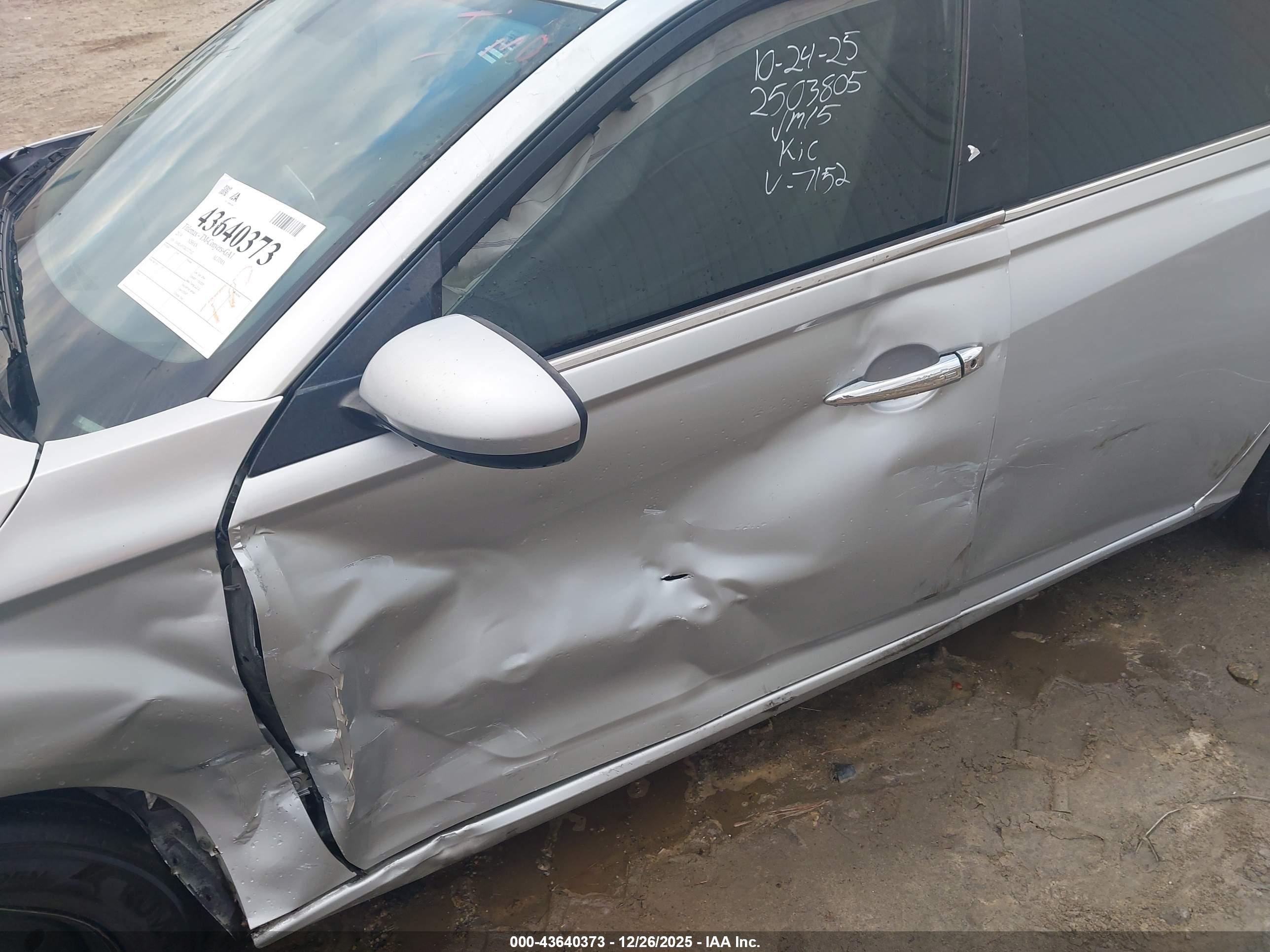 NISSAN ALTIMA image 6