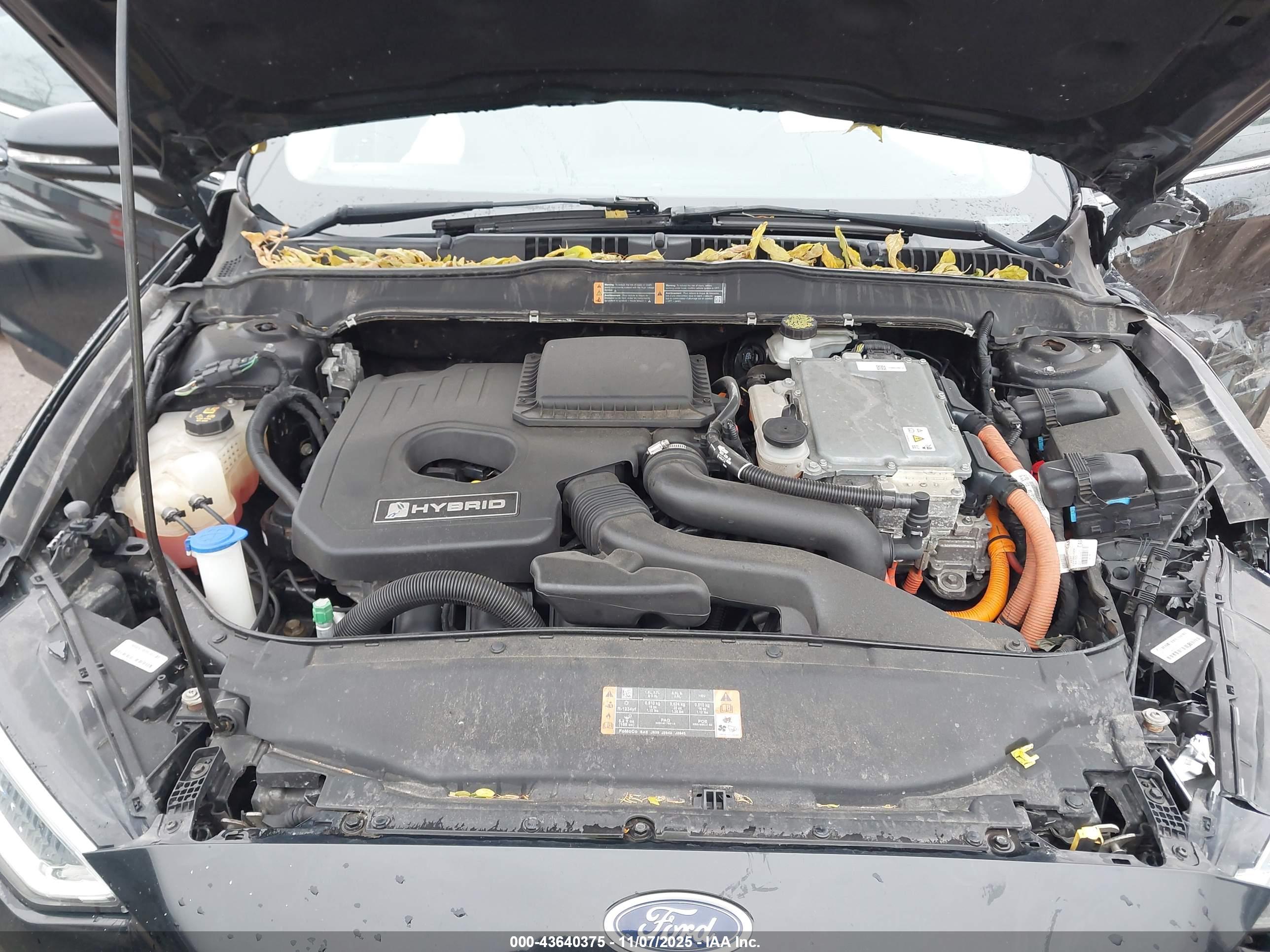 FORD FUSION image 10