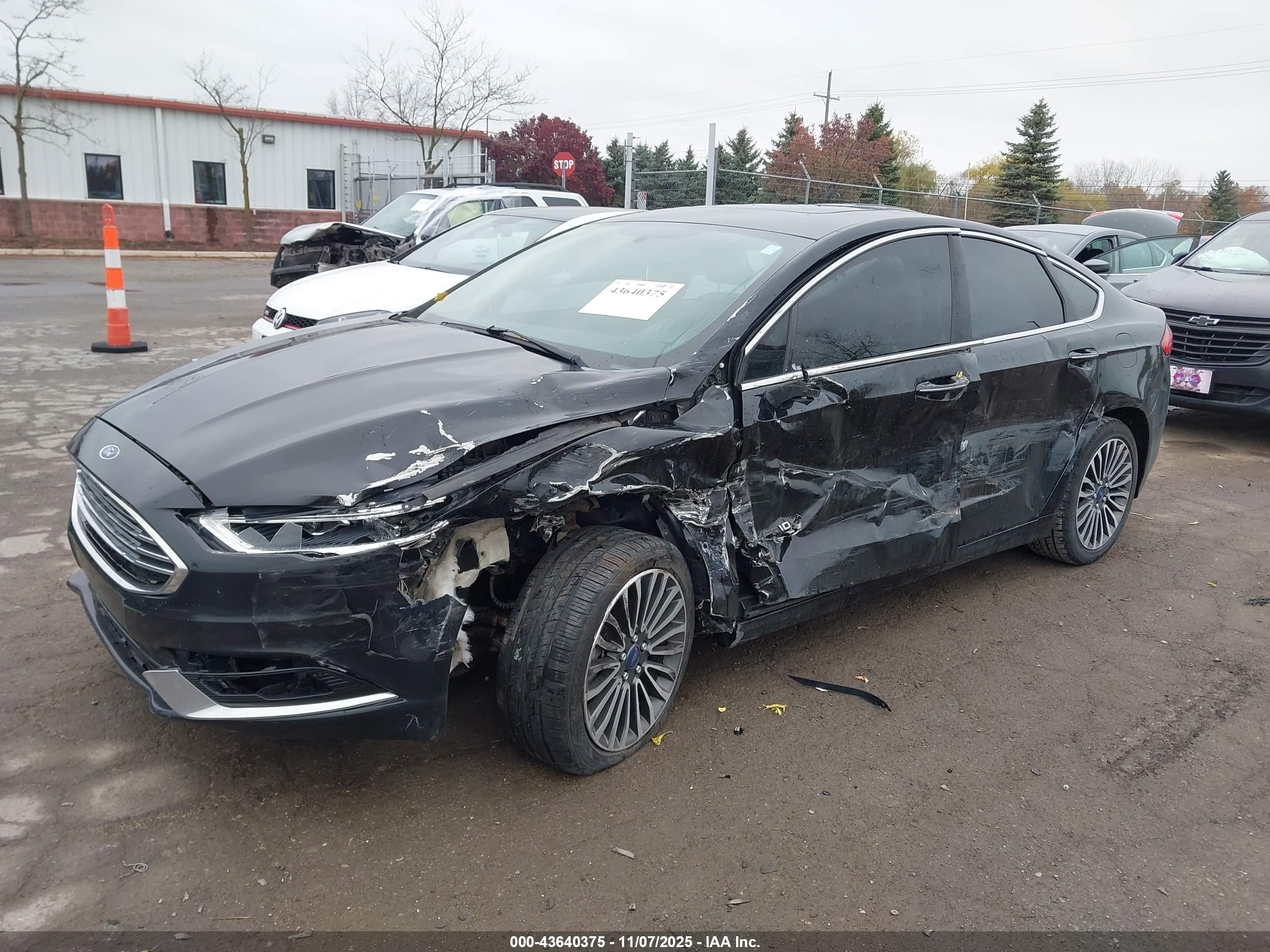 FORD FUSION image 2