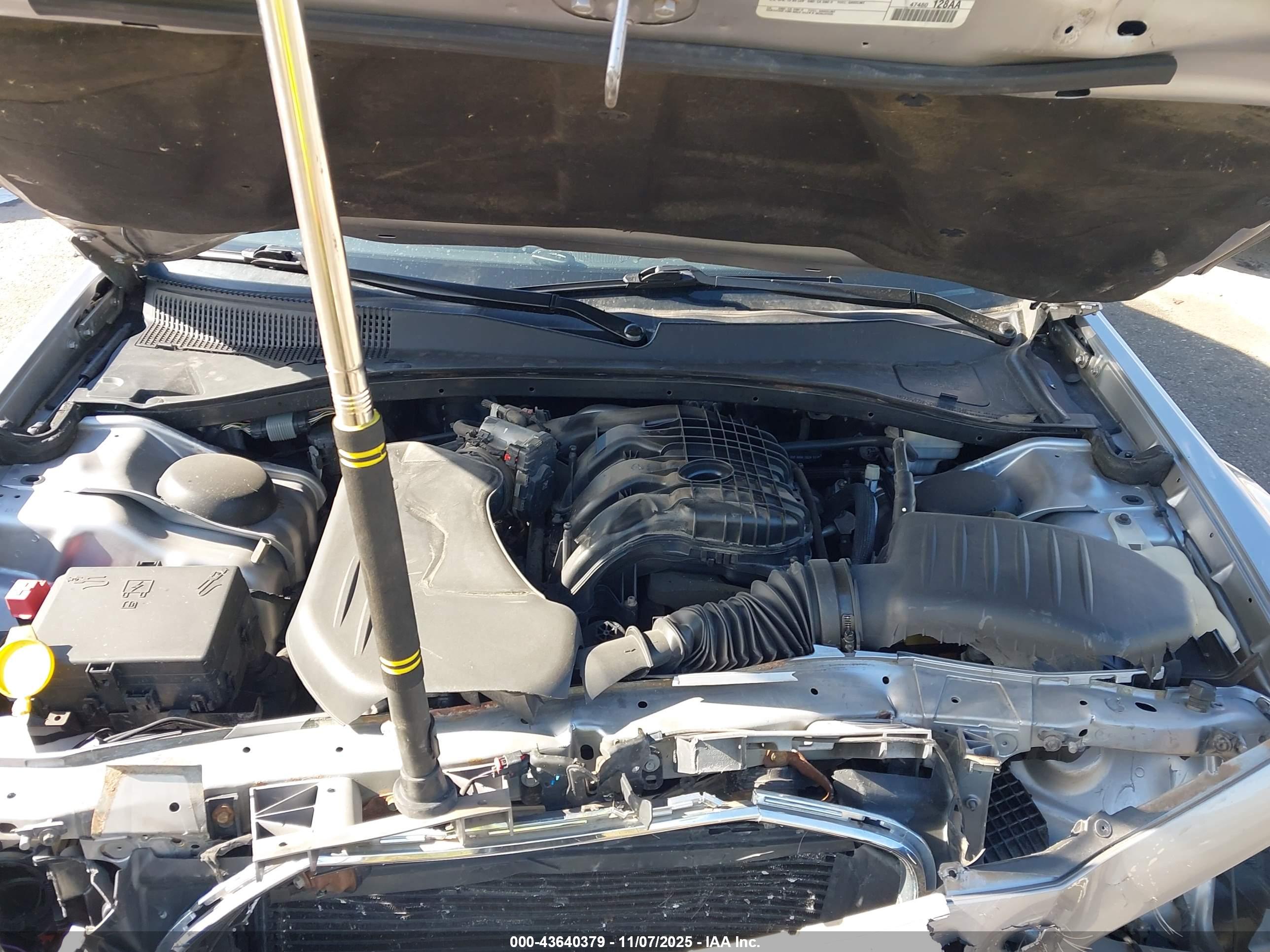CHRYSLER 300C image 10
