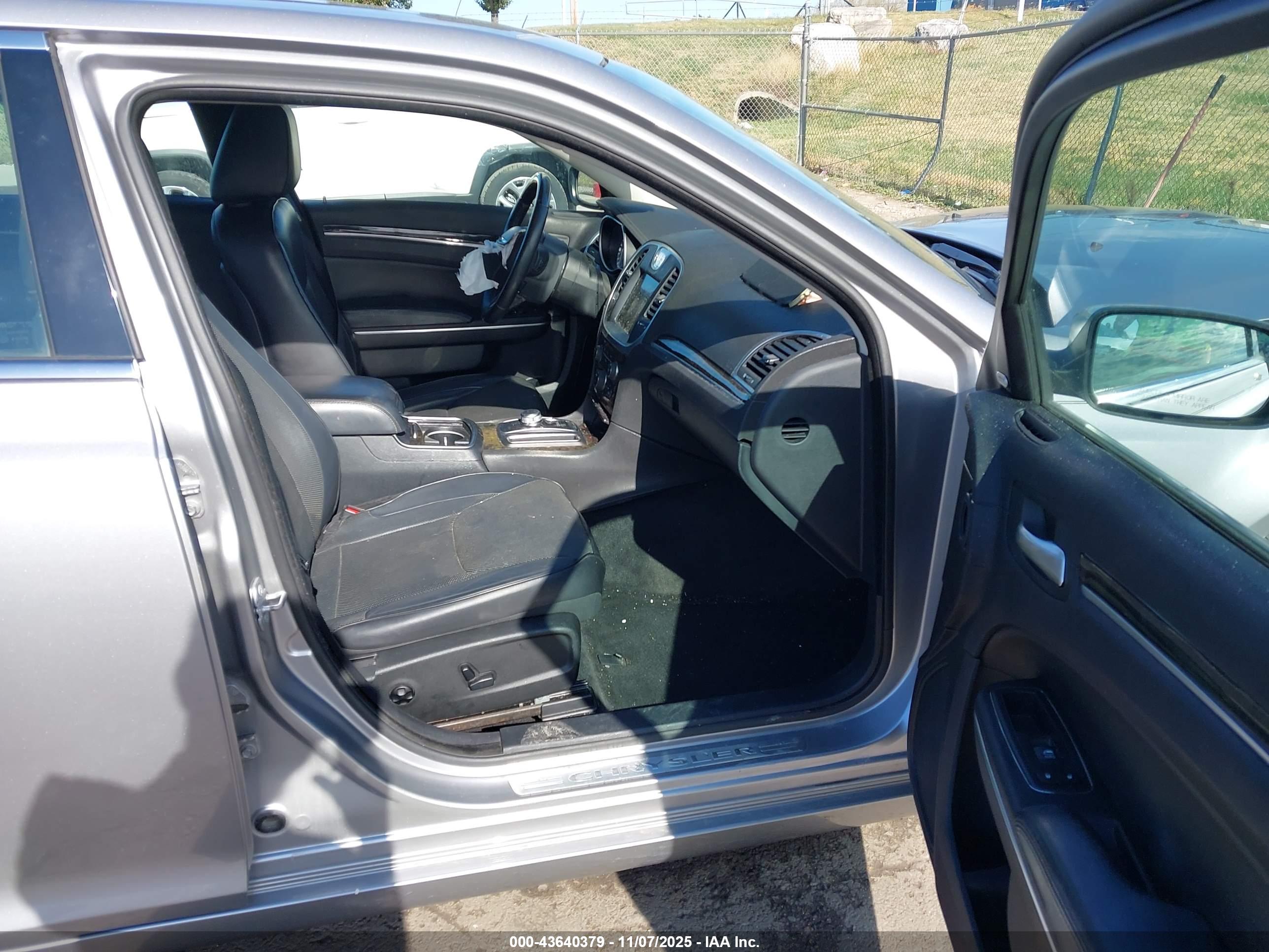 CHRYSLER 300C image 5