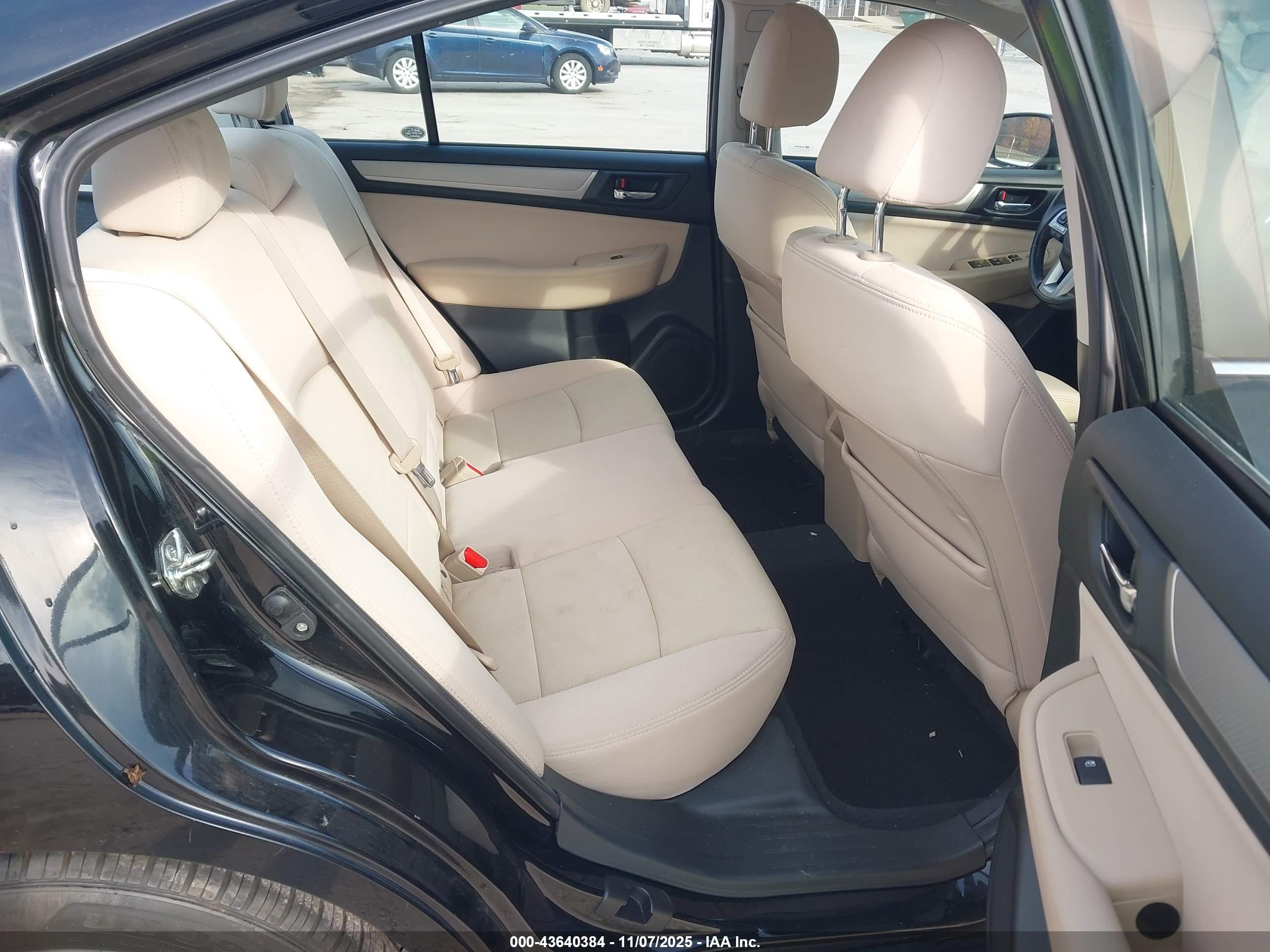 SUBARU LEGACY image 8