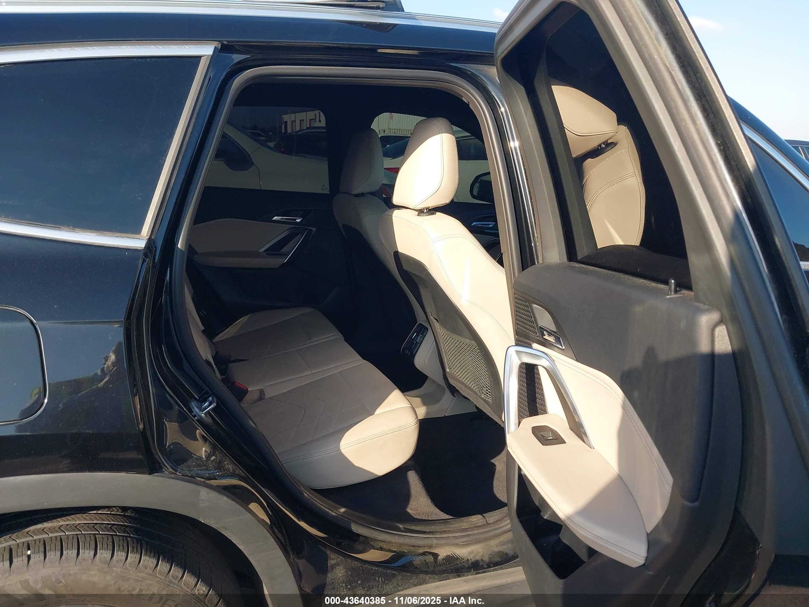 BMW X1 image 8