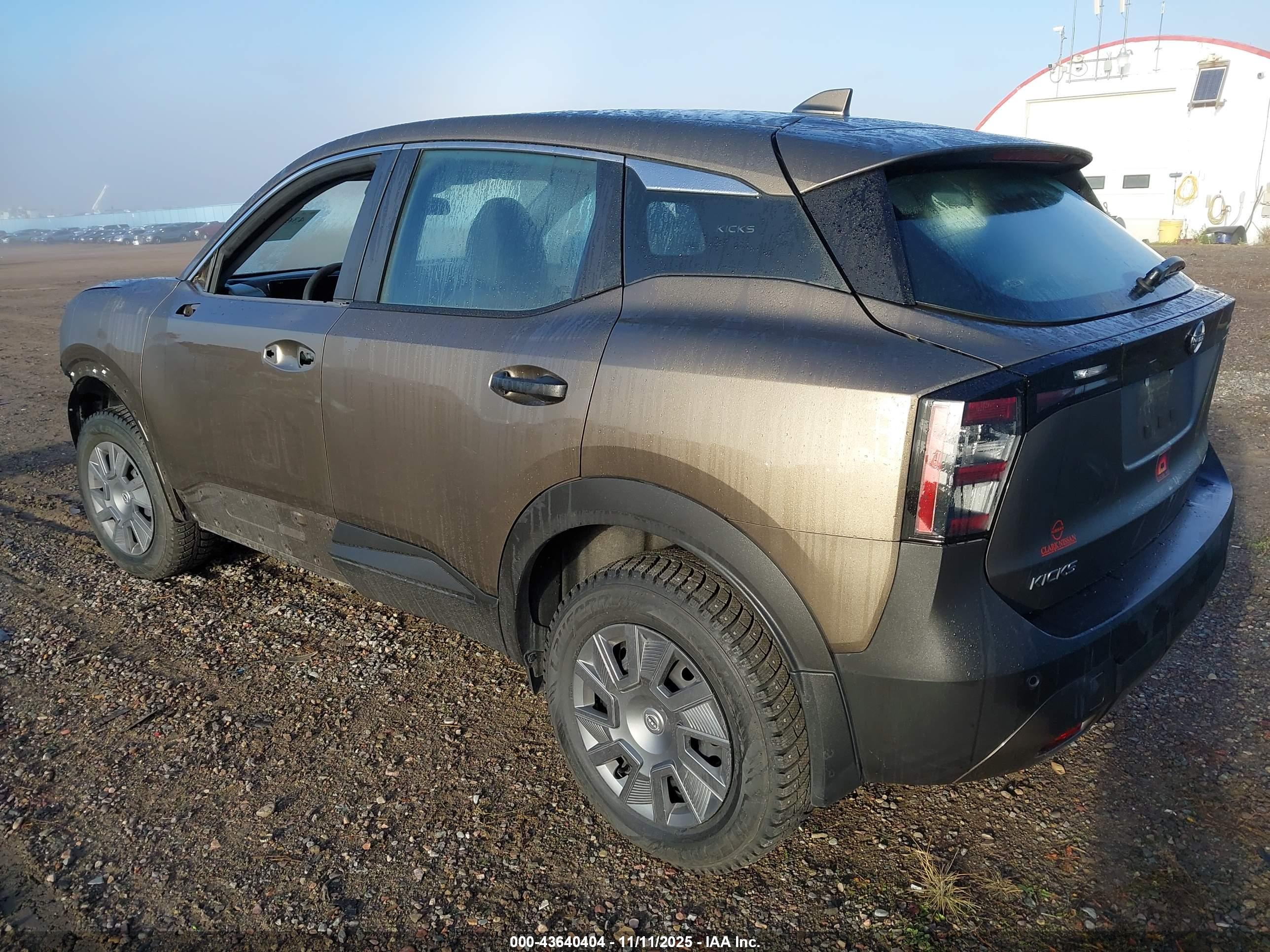 NISSAN KICKS image 3