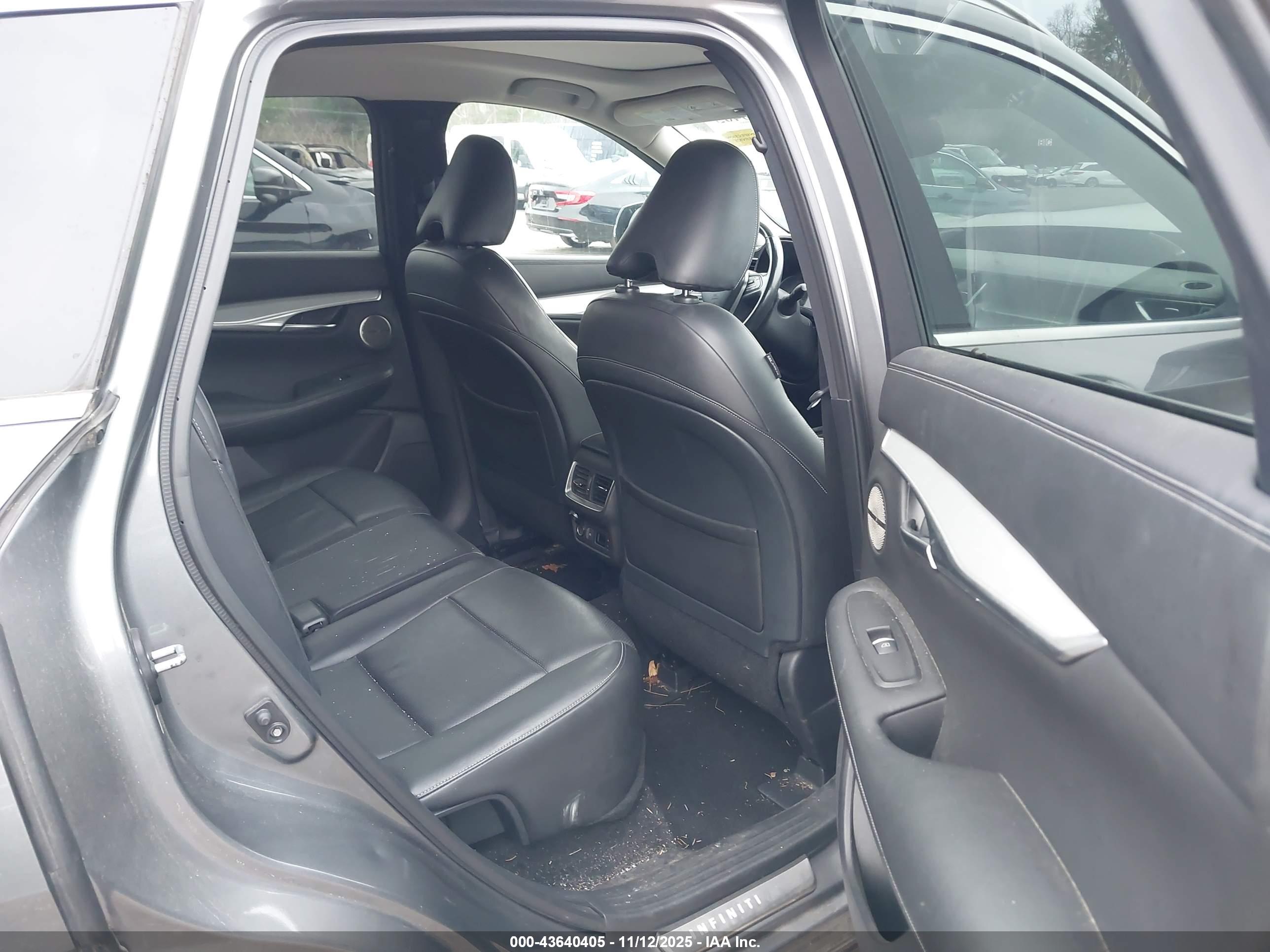 INFINITI QX50 image 8