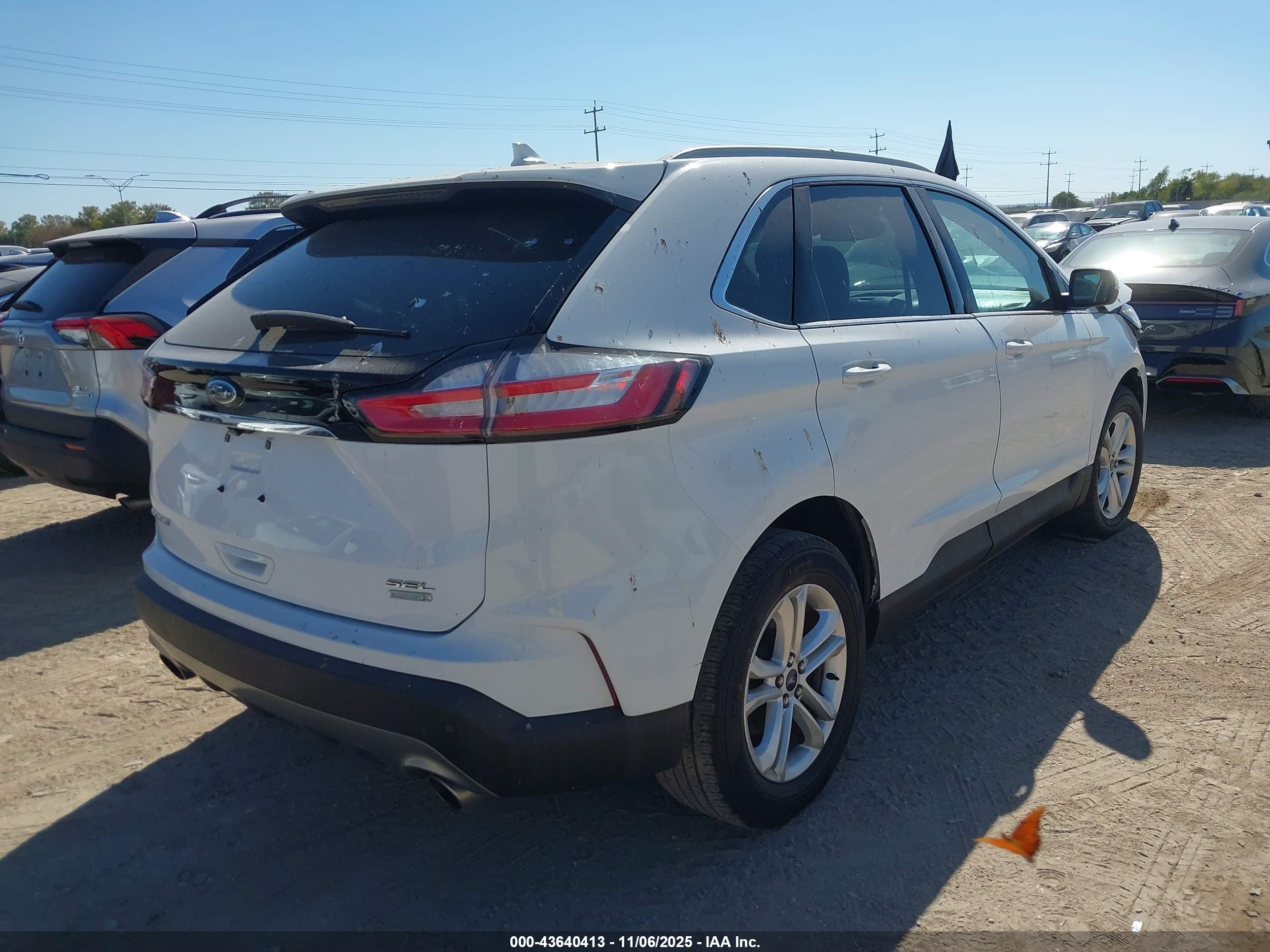 FORD EDGE image 4