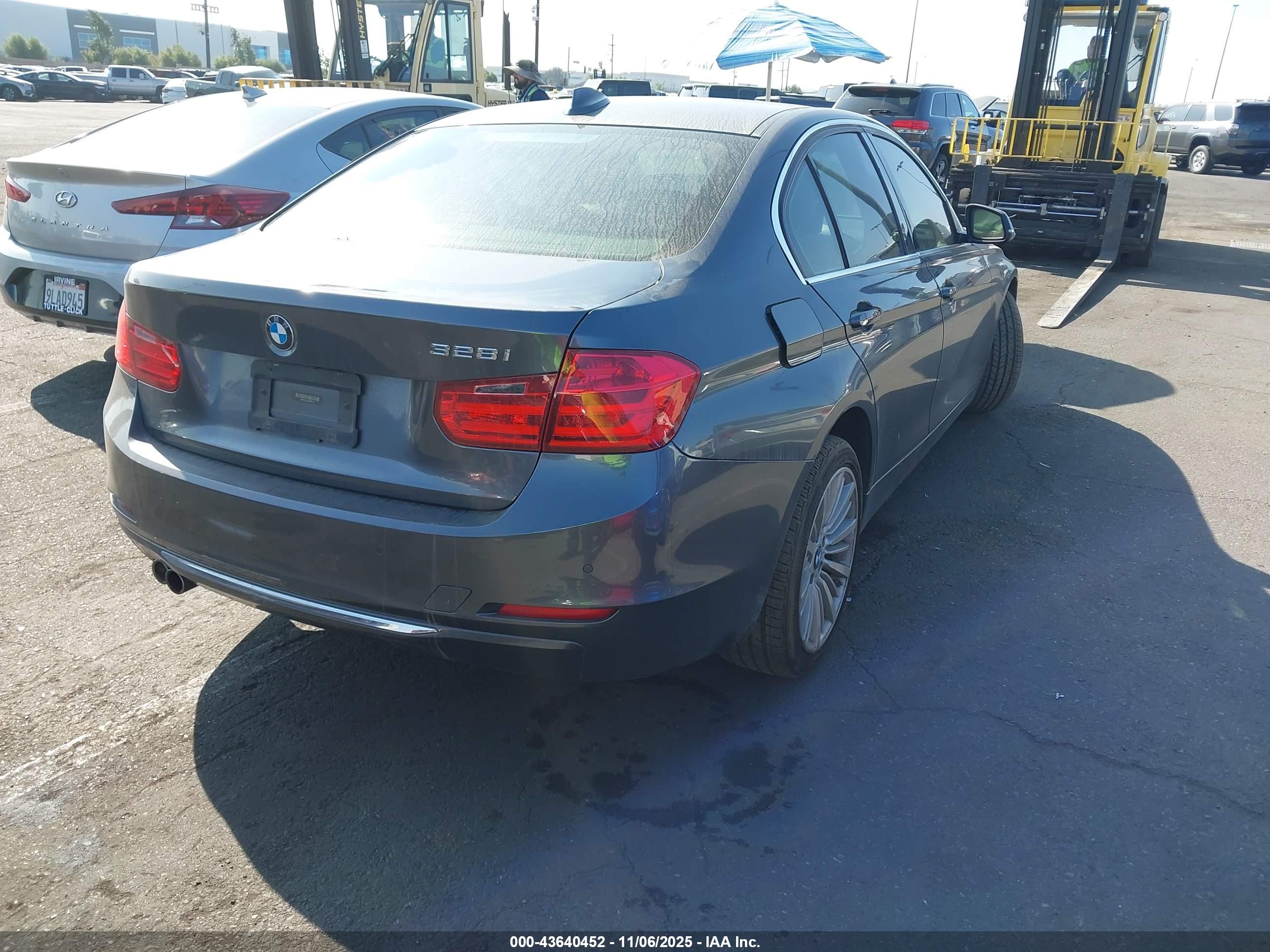 BMW 328I image 4