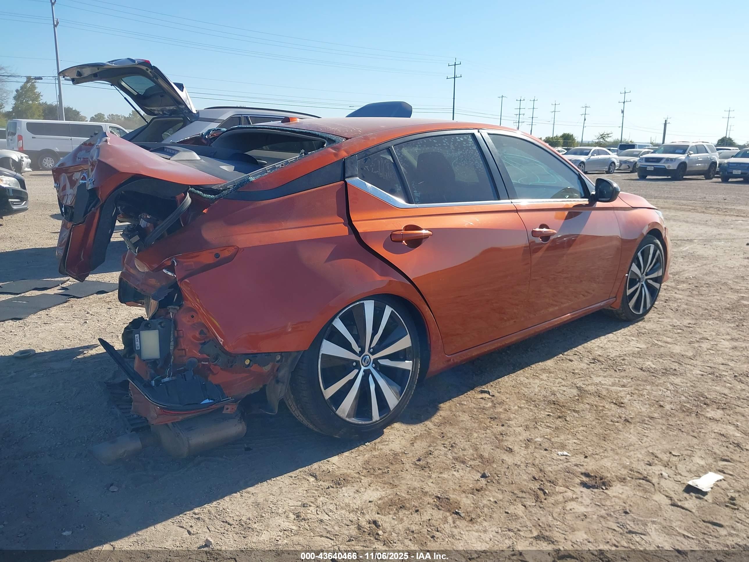 NISSAN ALTIMA image 4