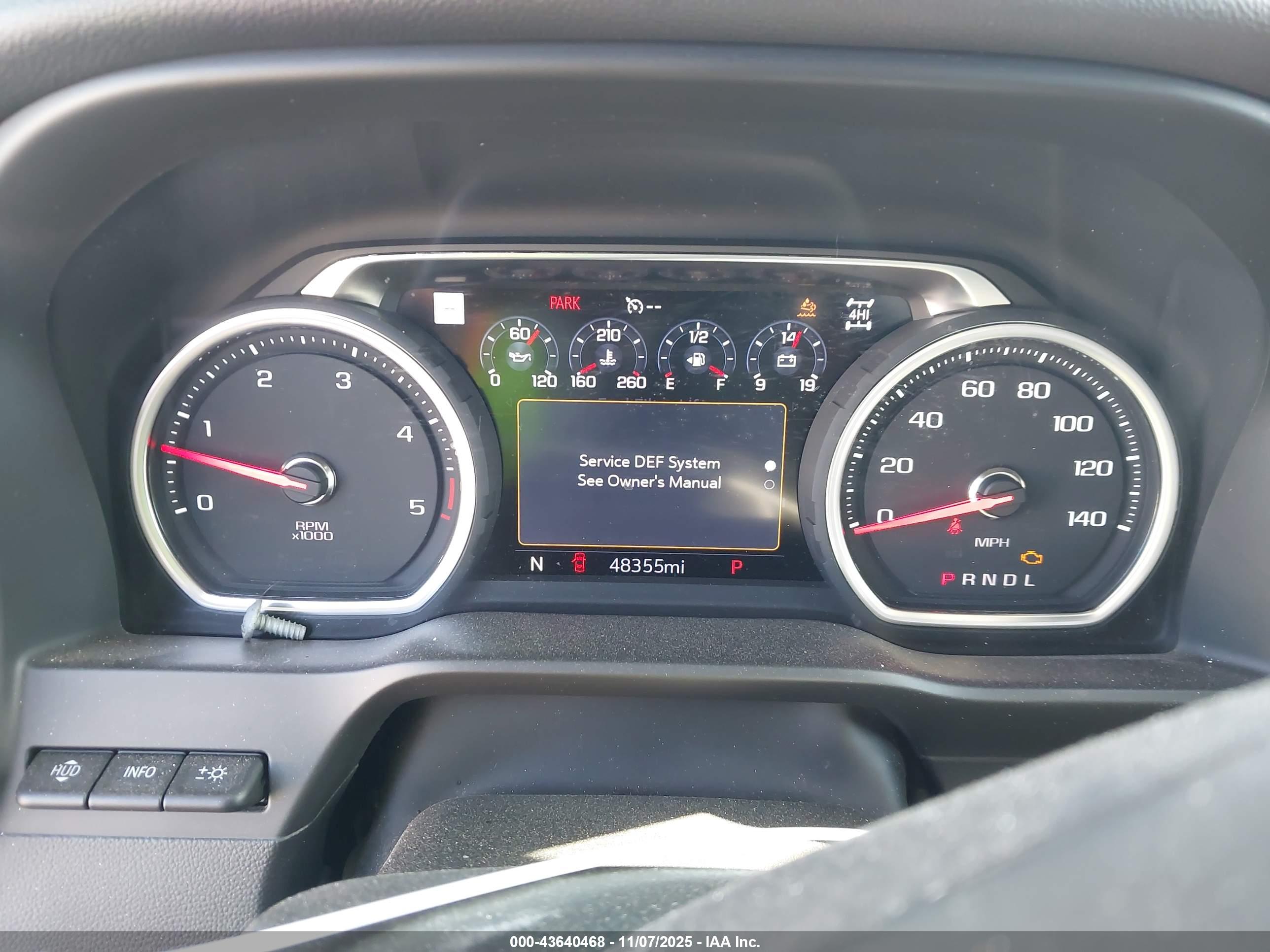 CHEVROLET SILVERADO image 6