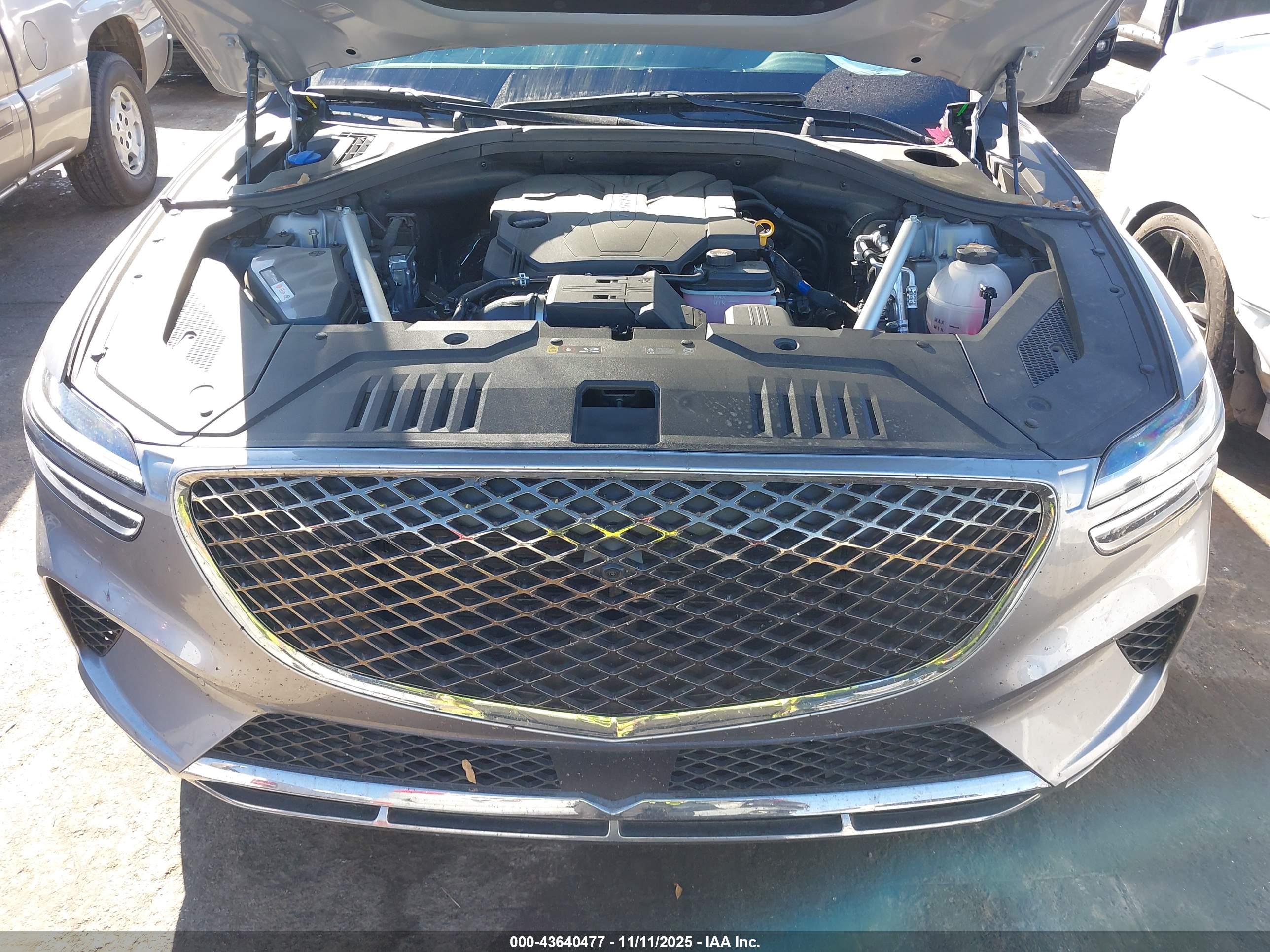 GENESIS GV70 image 10