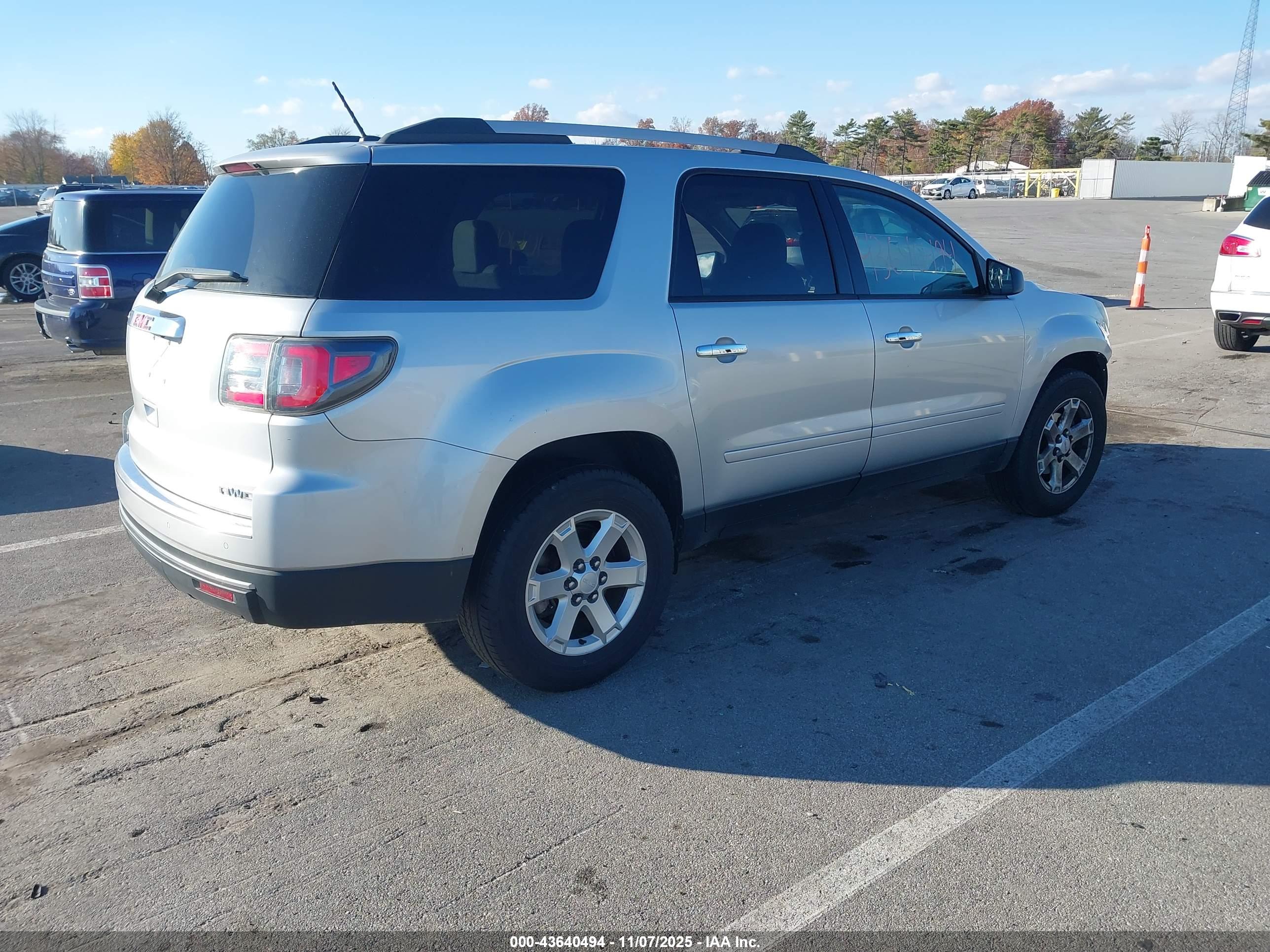 GMC ACADIA image 4