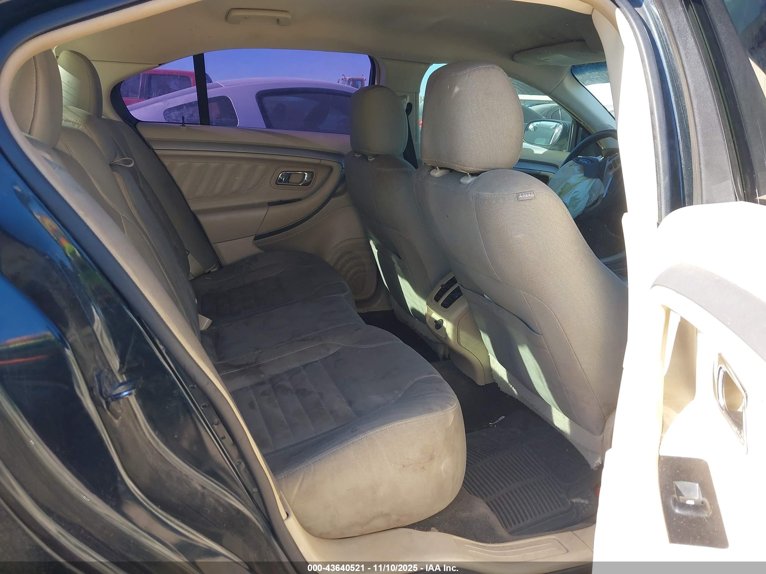 FORD TAURUS image 8