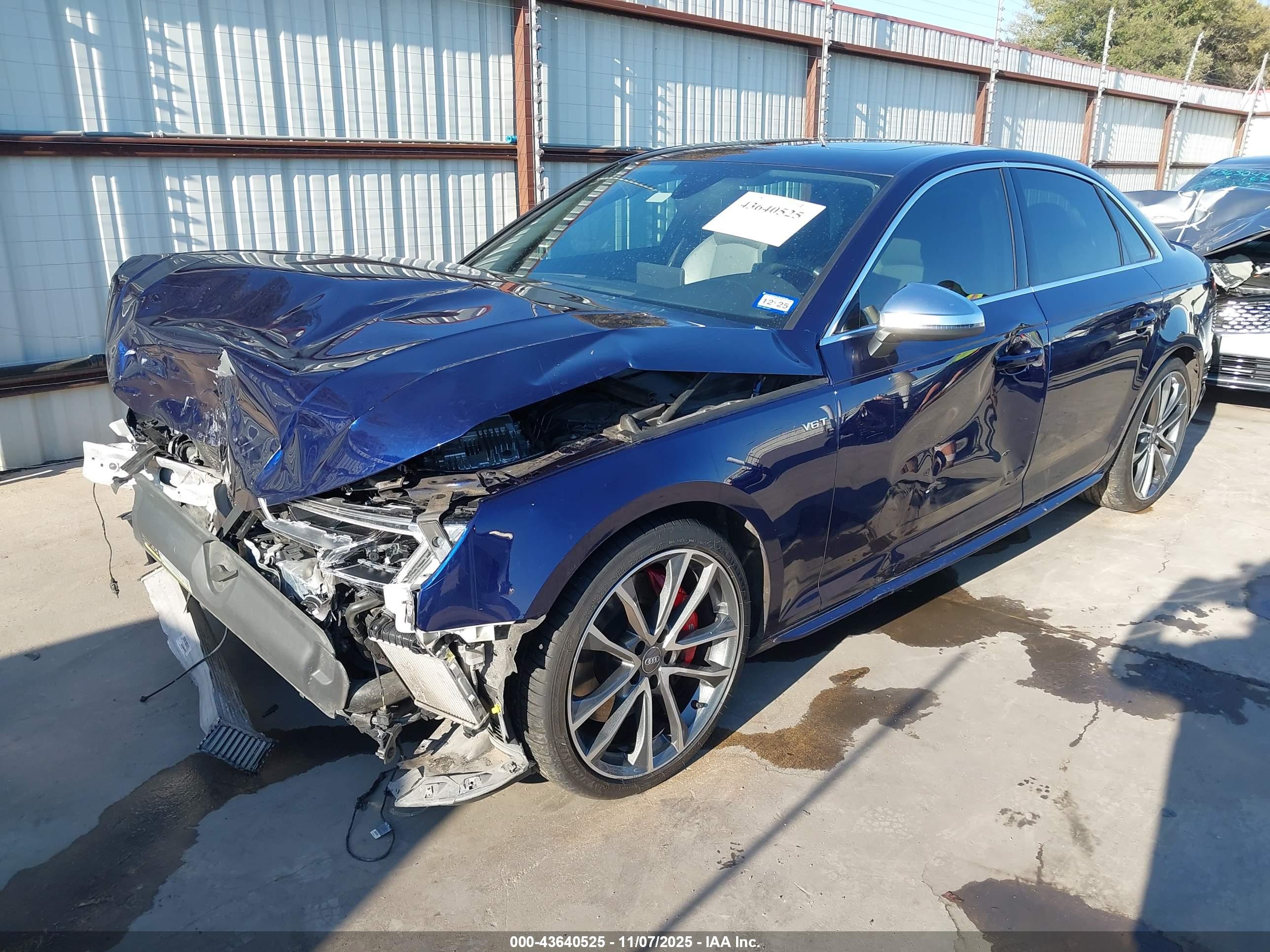 AUDI S4 image 2