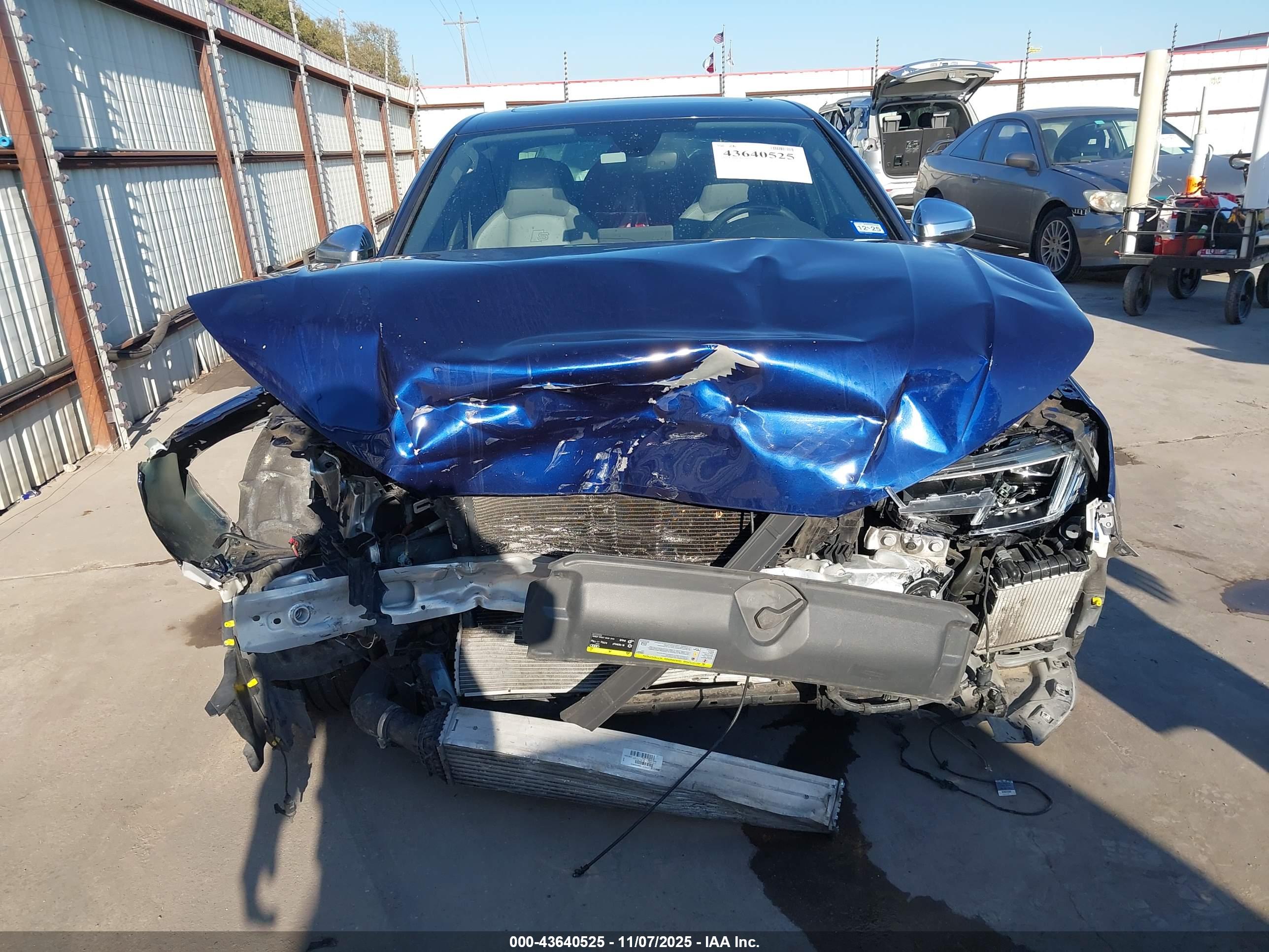 AUDI S4 image 6