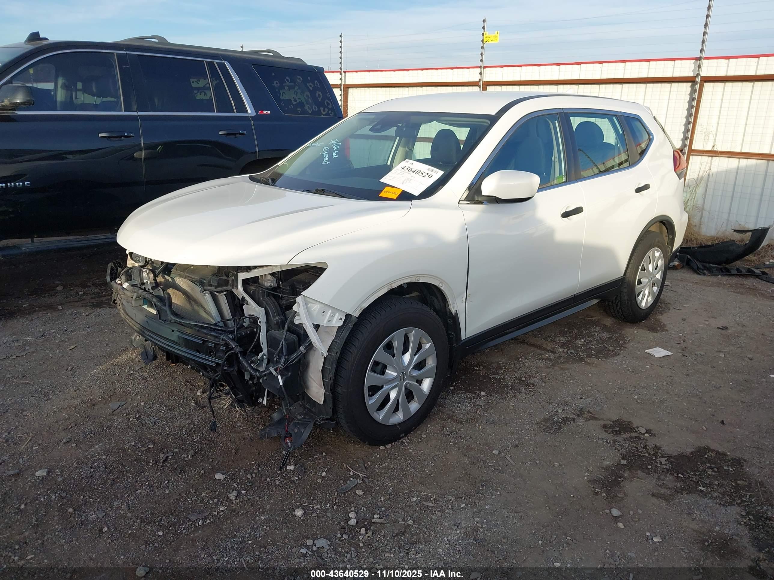 NISSAN ROGUE image 2