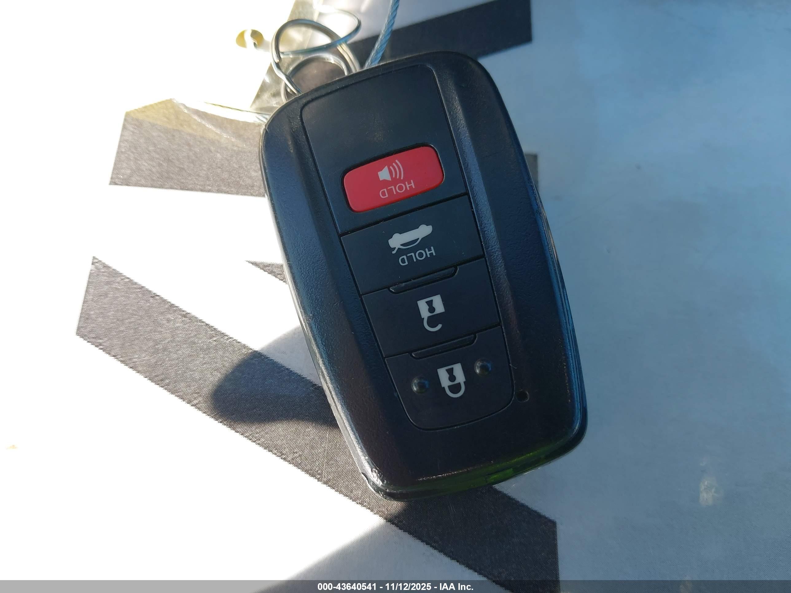 TOYOTA CAMRY image 11