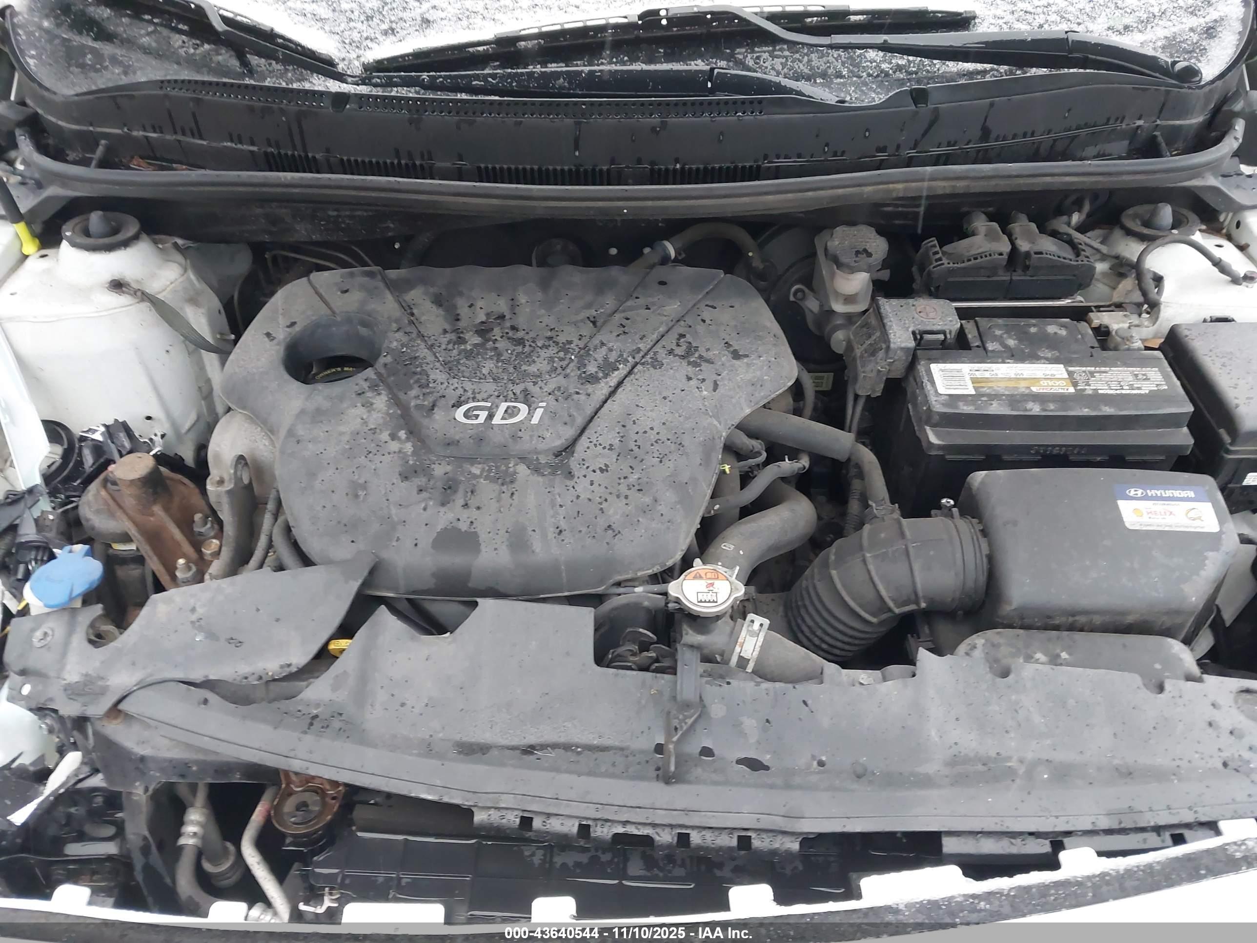 HYUNDAI ACCENT image 10