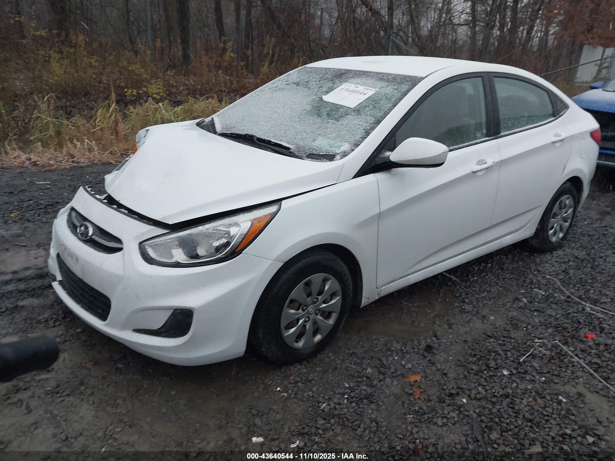 HYUNDAI ACCENT image 2