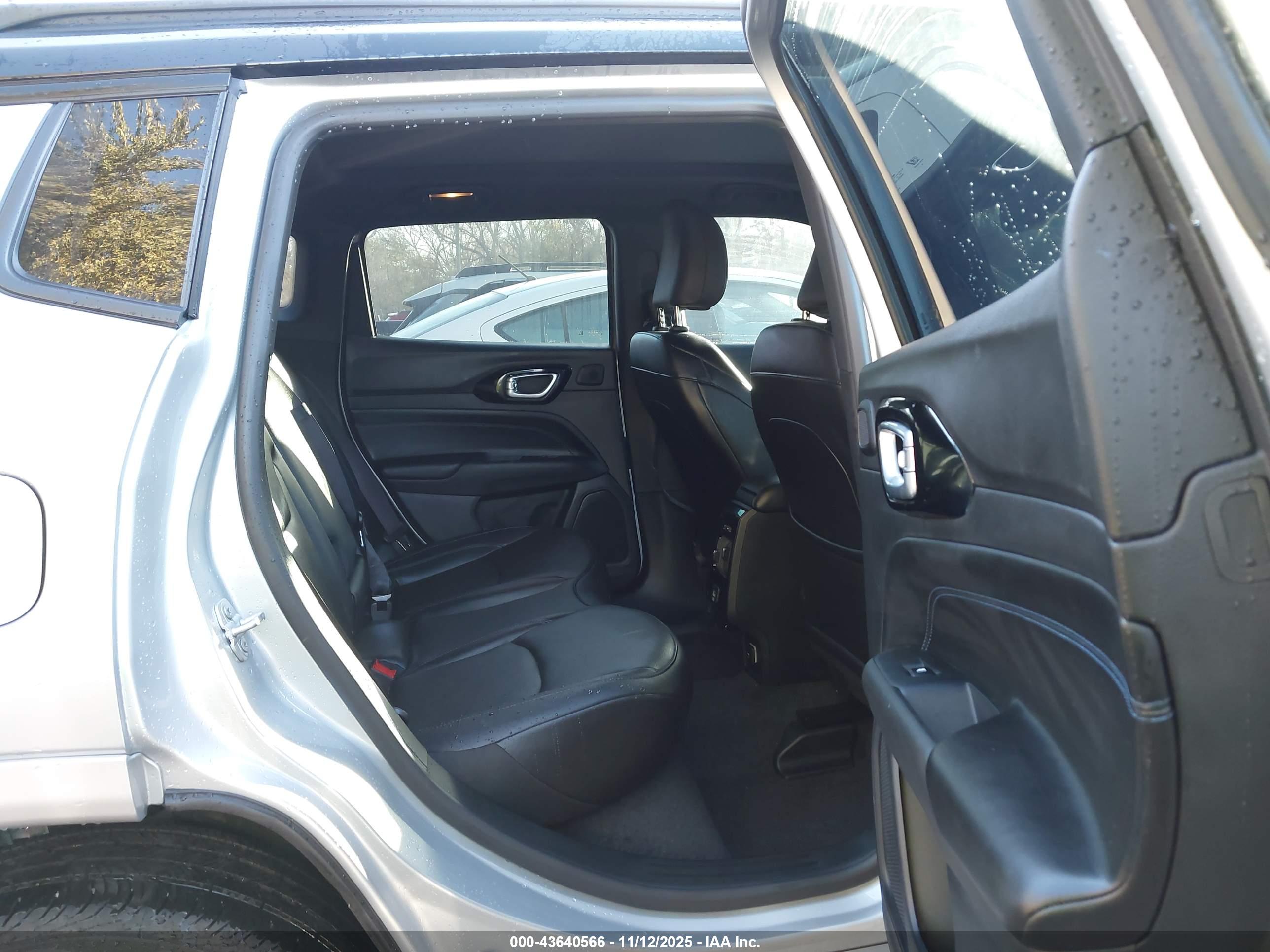 JEEP COMPASS image 8