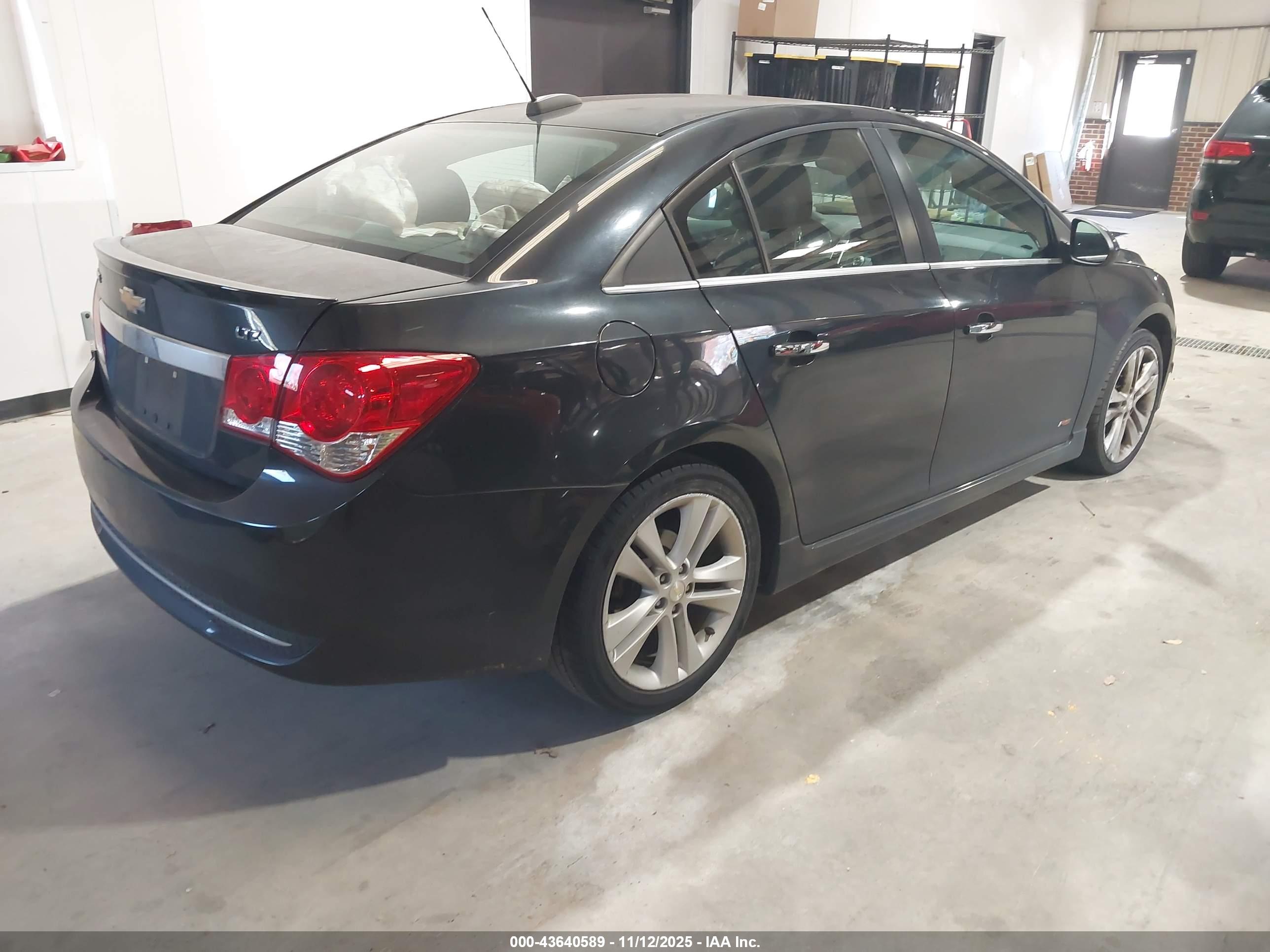 CHEVROLET CRUZE image 4