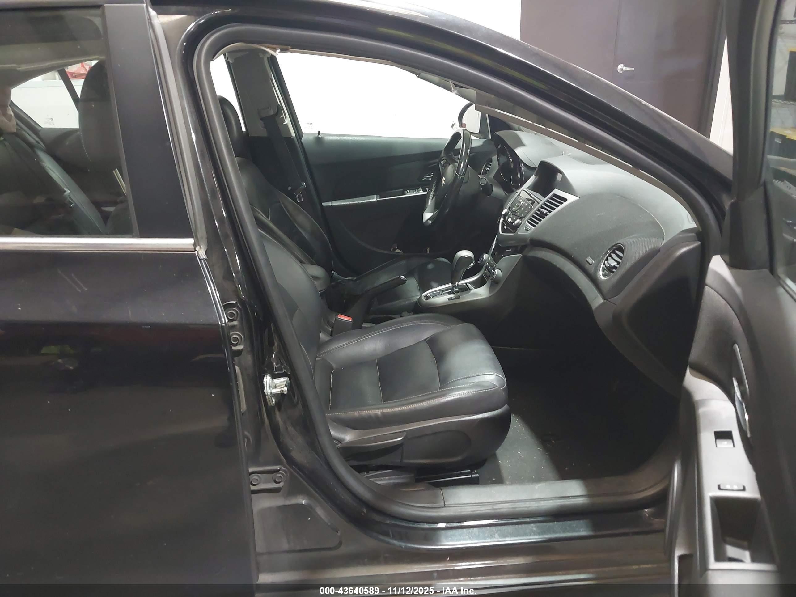 CHEVROLET CRUZE image 5