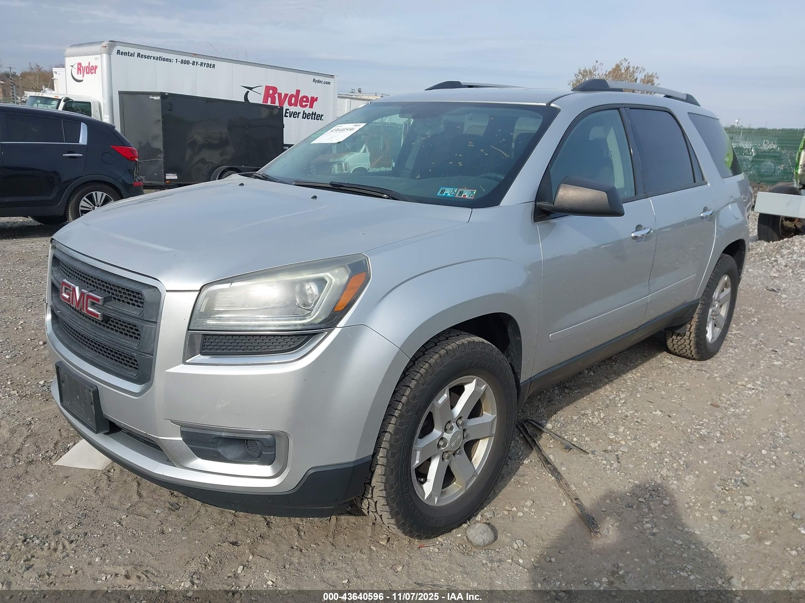 GMC ACADIA image 2