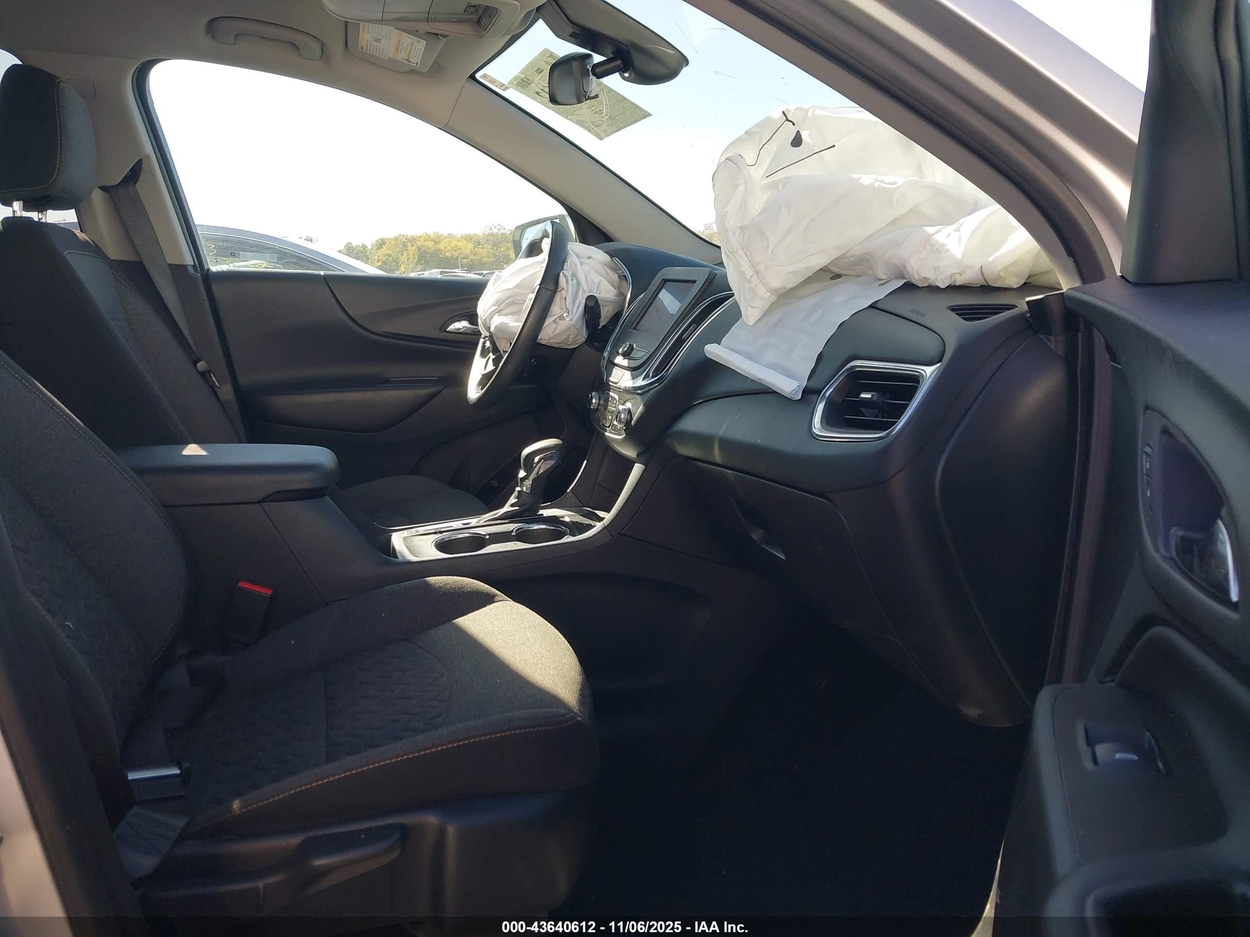 CHEVROLET EQUINOX image 5