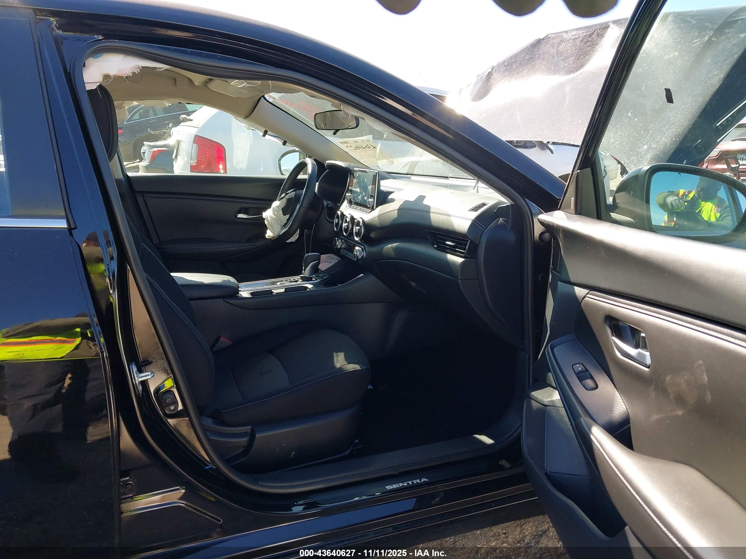 NISSAN SENTRA image 5